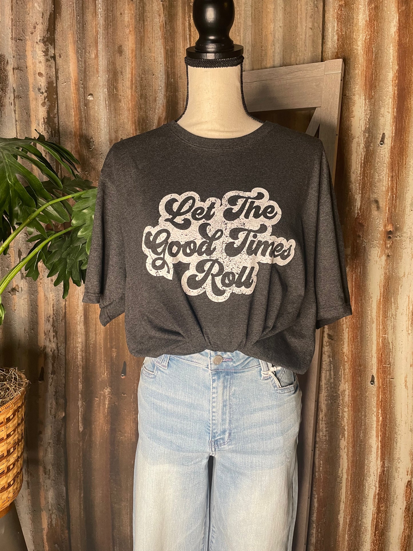 SHORT SLEEVE GRAPHIC HEATHER BLACK T-SHIRT