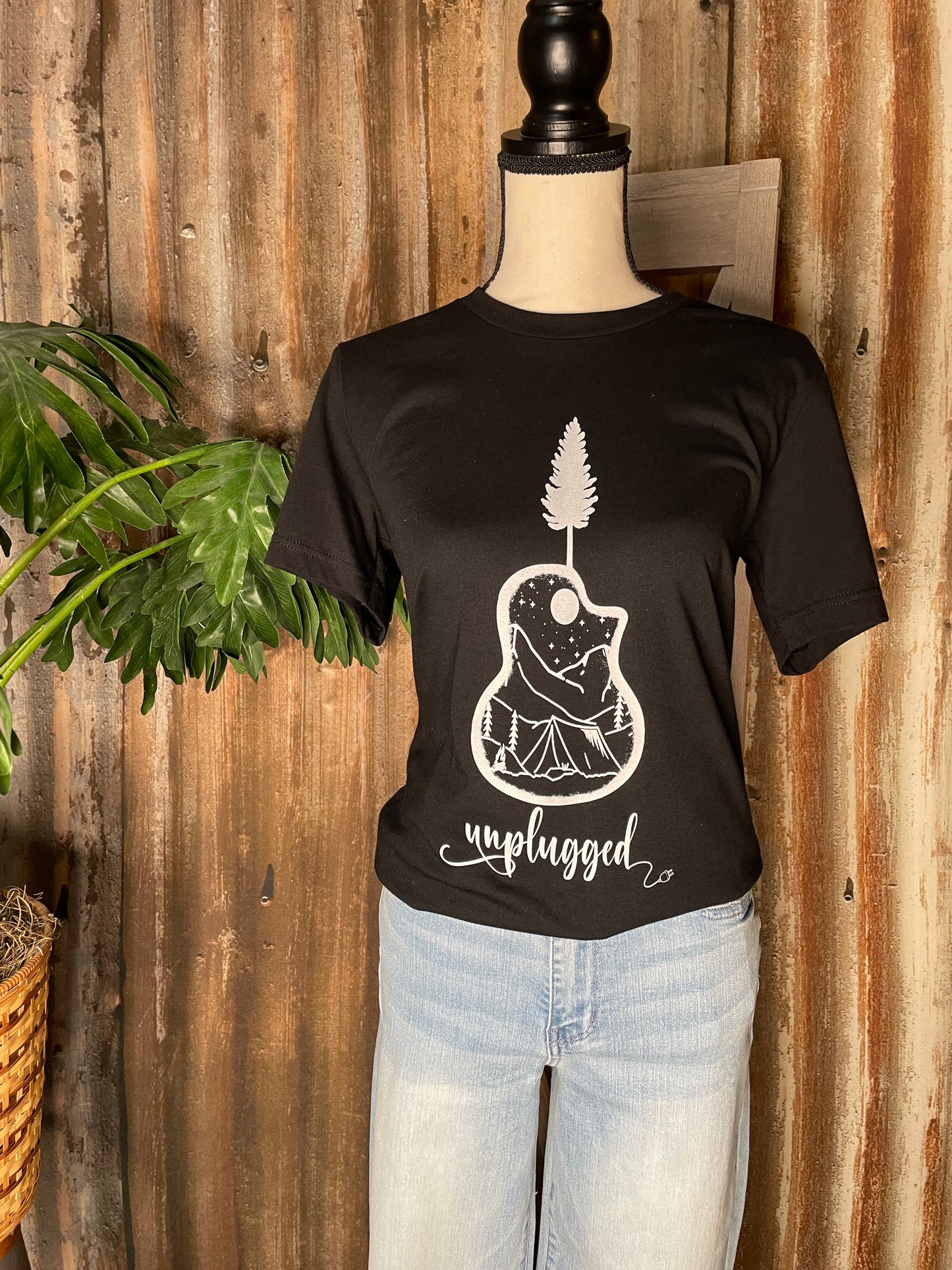 WOMENS GRAPHIC T-SHIRT UNPLUGGED