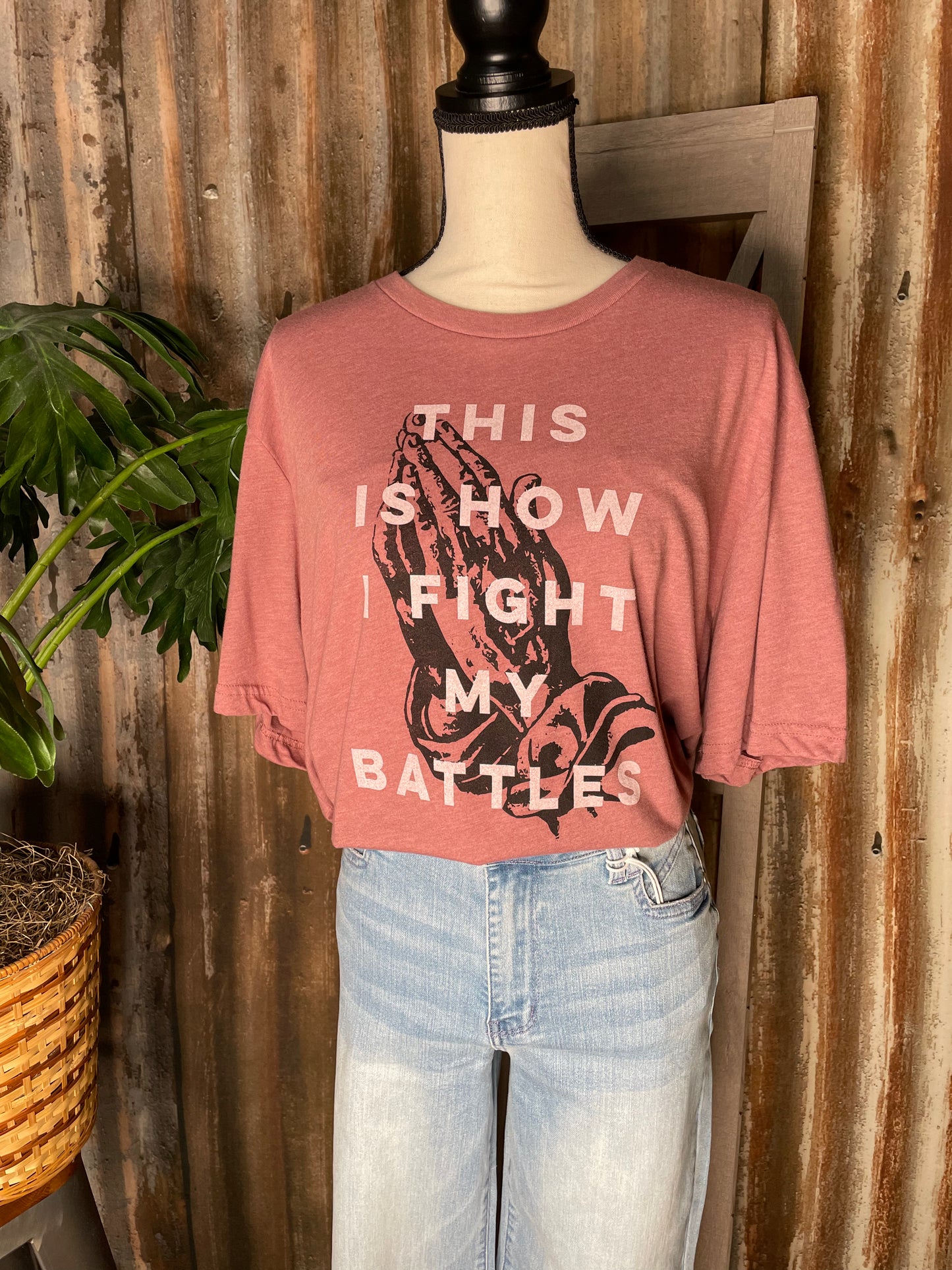 SHORT SLEEVE GRAPHIC DUSTY MAUVE T-SHIRT