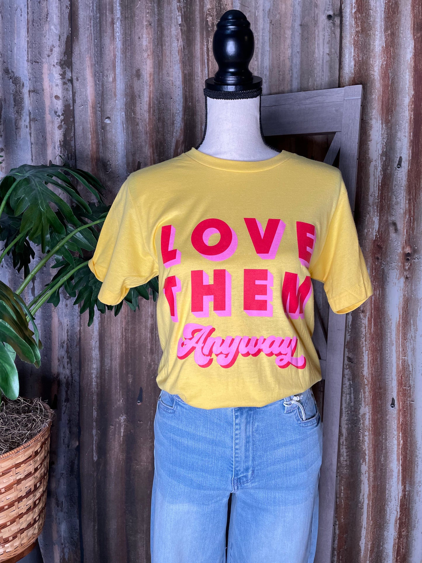 SHORT SLEEVE GRAPHIC BRIGHT YELLOW T-SHIRT