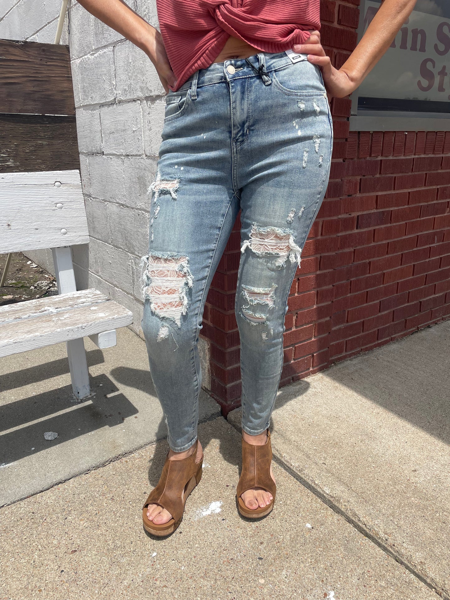 WOMENS DISTRESSED MID RISE SKINNY JEANS