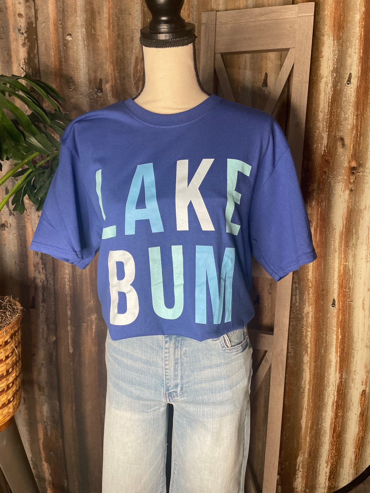 SHORT SLEEVE GRAPHIC BLUE T-SHIRT