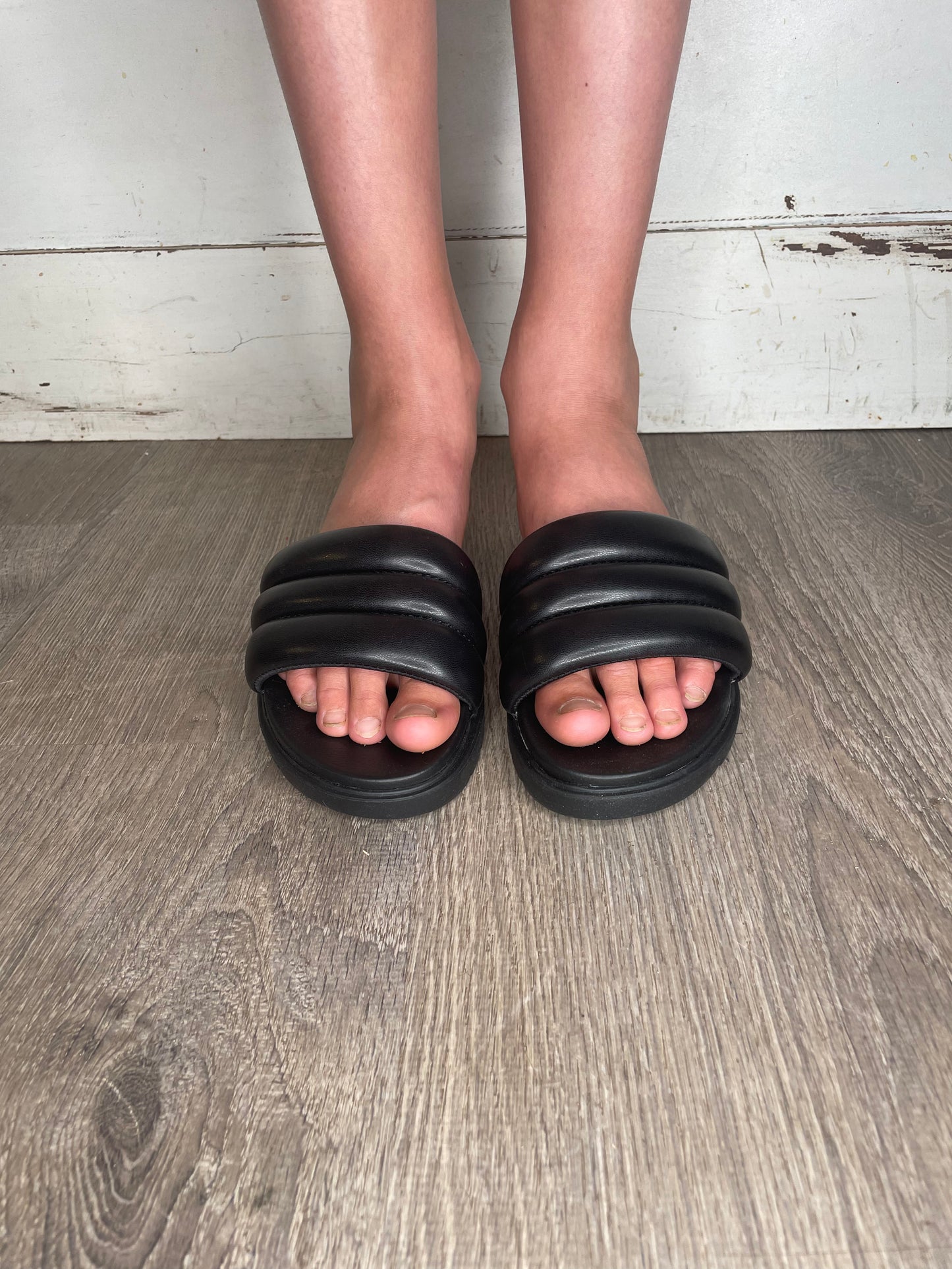WOMENS BLACK PINK SLIP ON FOOTWEAR
