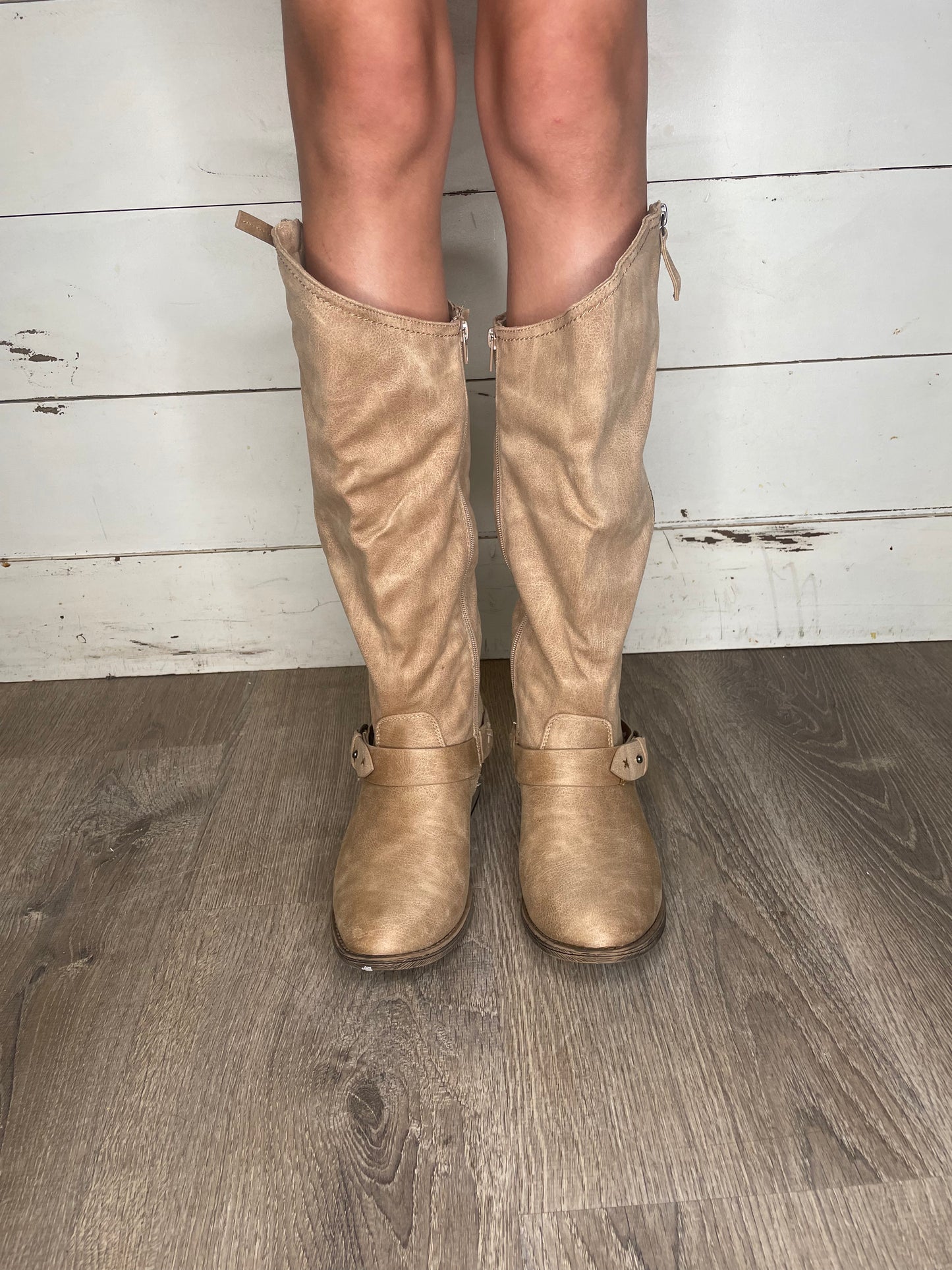 WOMENS TAN BOOT