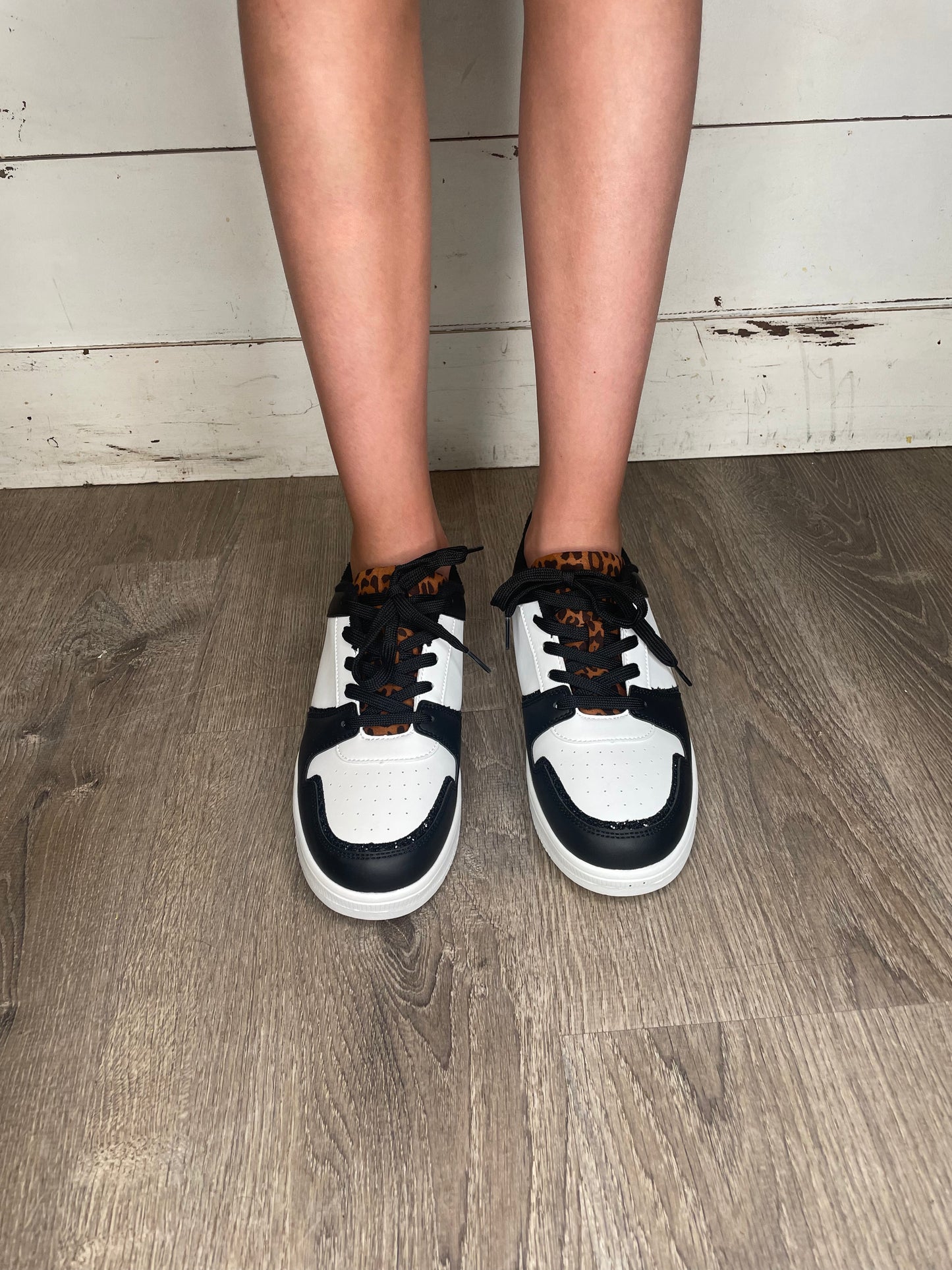 WOMENS BLACK/WHITE/LEOPARD TENNIS SHOES