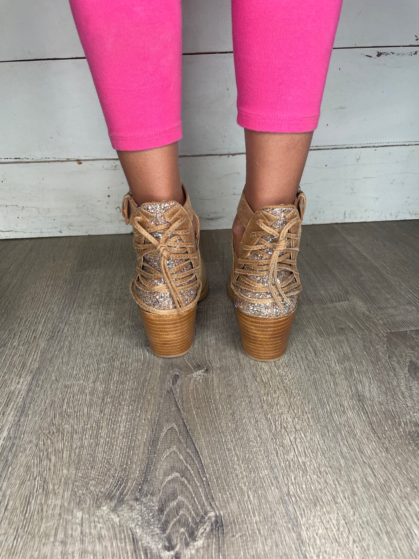WOMENS TAN ANKLE BOOT