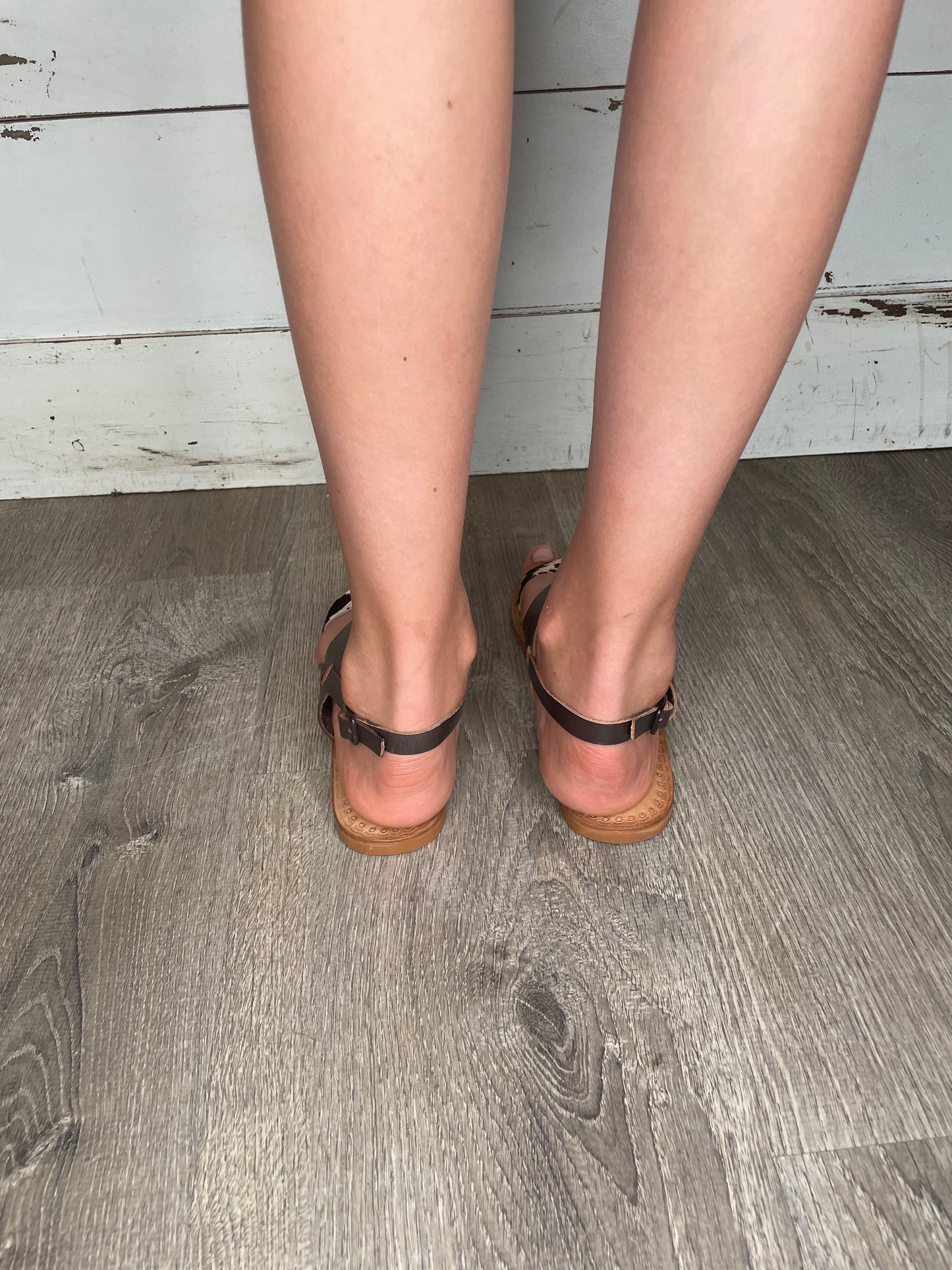 WOMENS OFF WHITE ANIMAL PRINT FLAT SANDALS