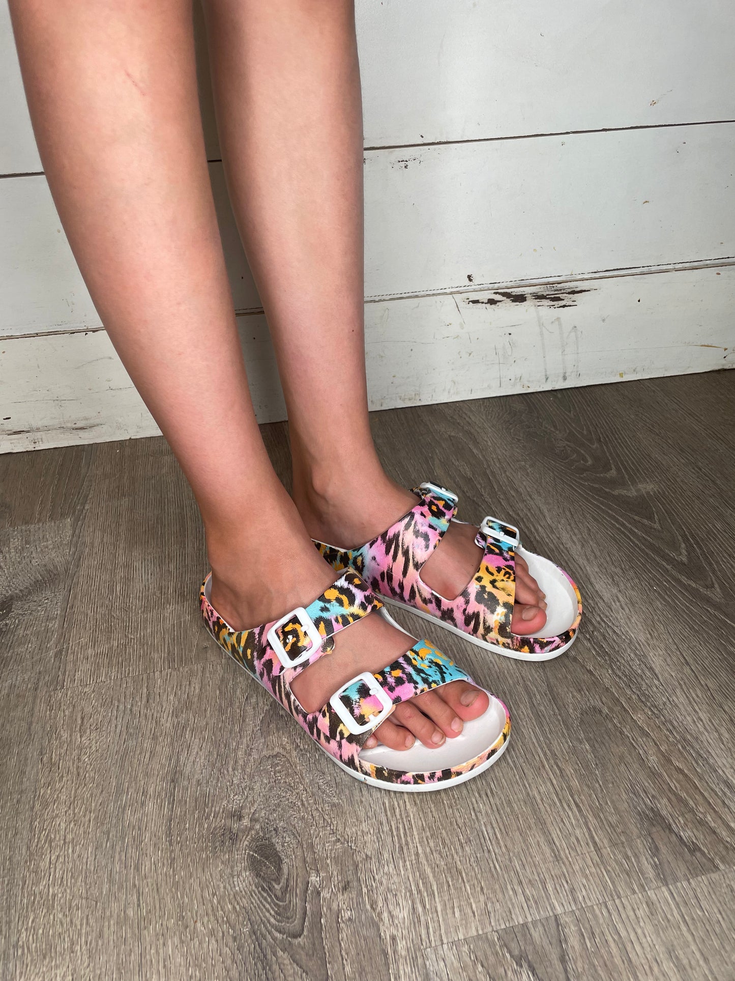 WOMENS RAINBOW TIE-DYE ANIMAL PRINT FOOTWEAR