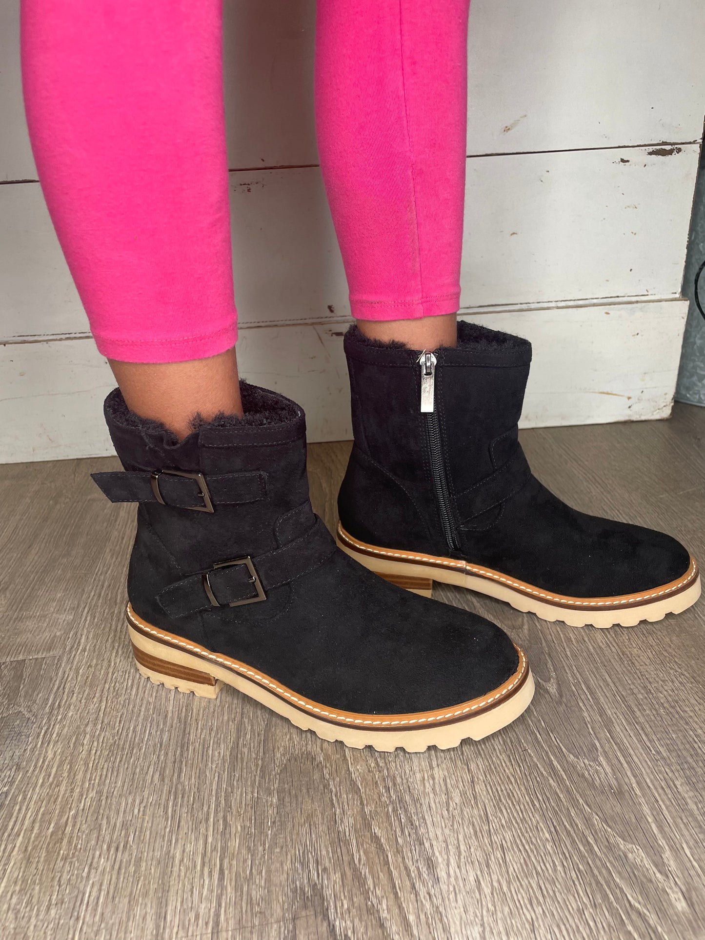WOMENS BLACK SUEDE FUR LINED BOOTS