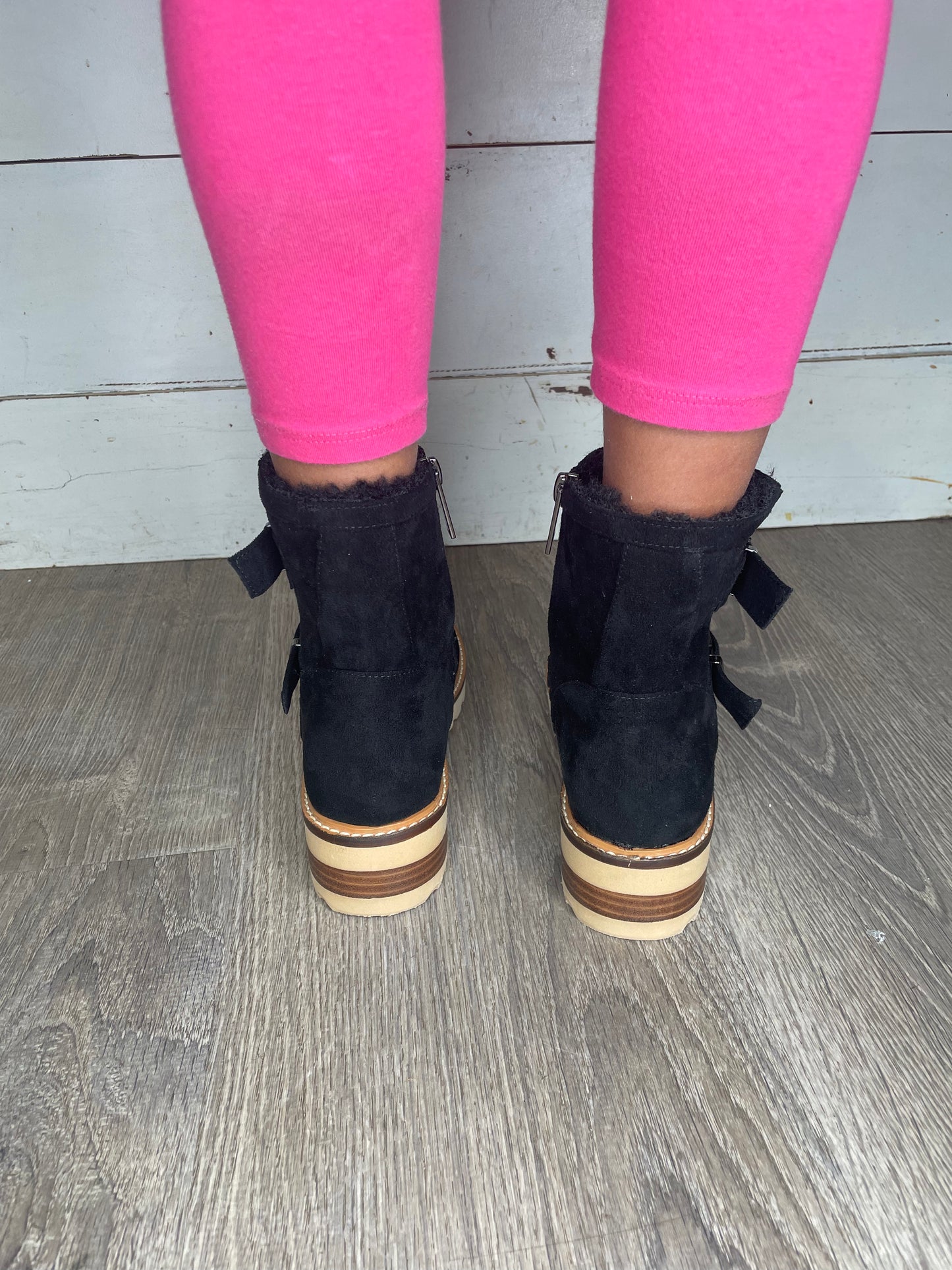 WOMENS BLACK SUEDE FUR LINED BOOTS