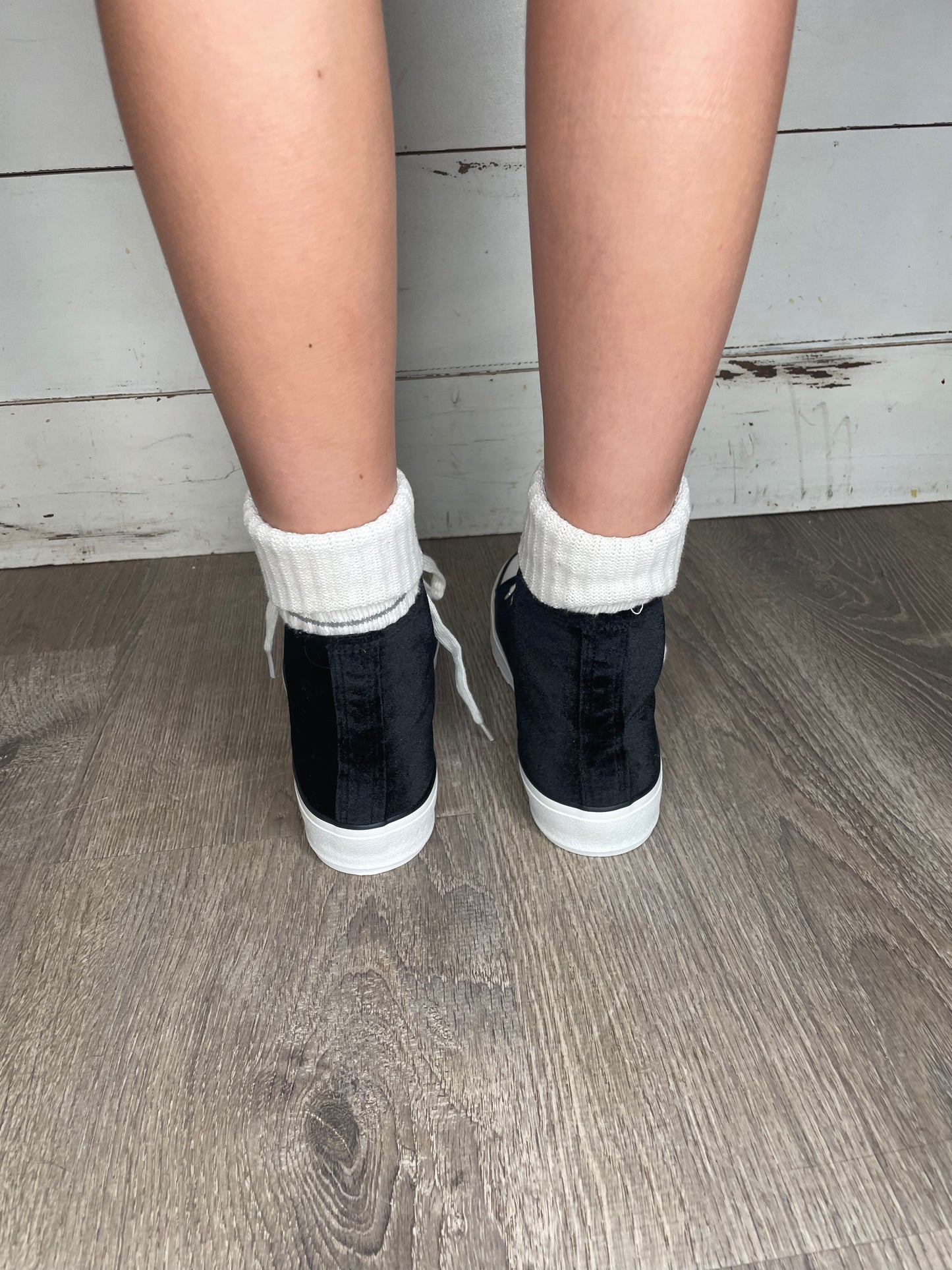 WOMENS BLACK VELVET HIGH TOP FOOTWEAR