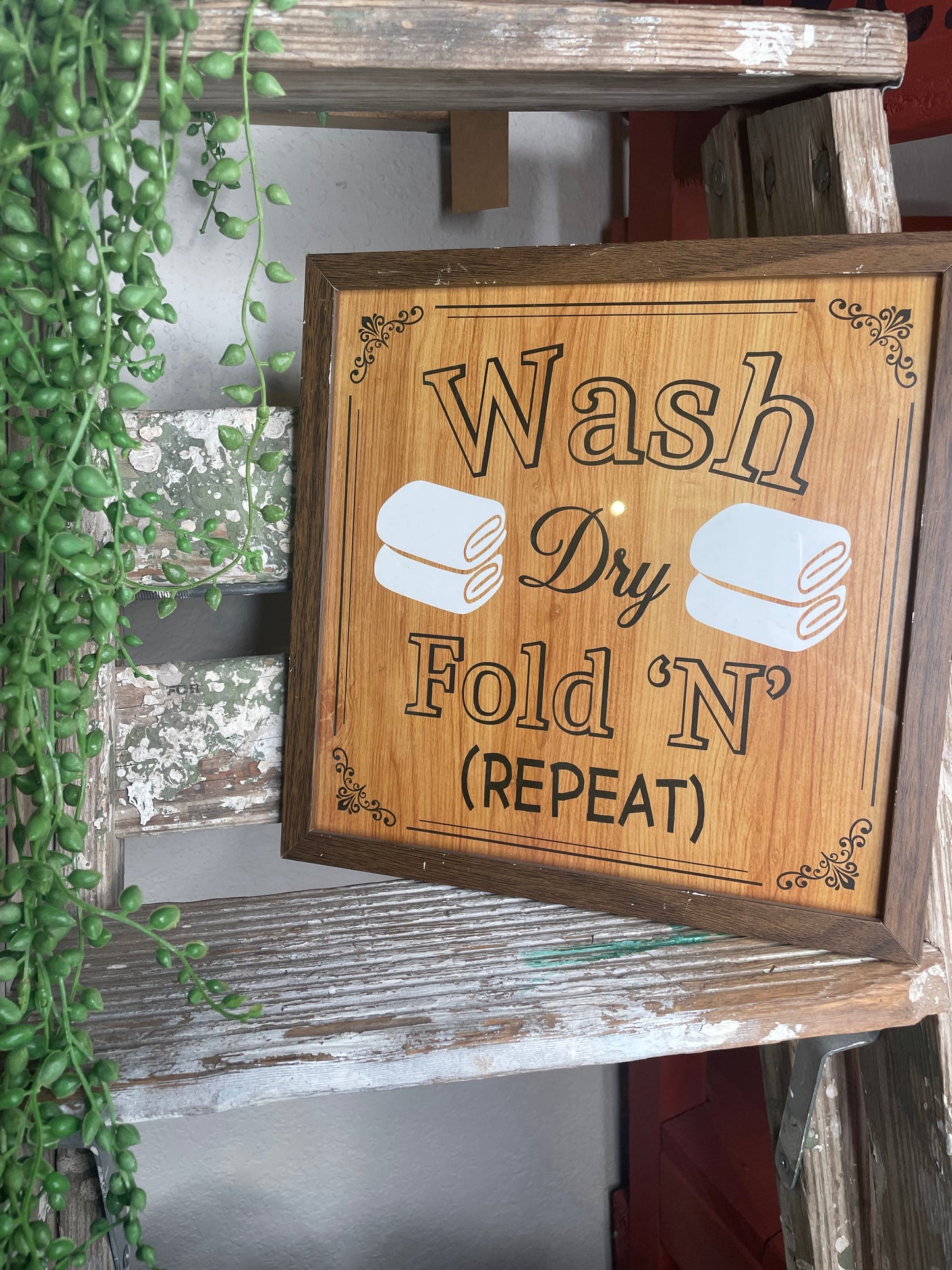 VINTAGE LAUNDRY SIGN