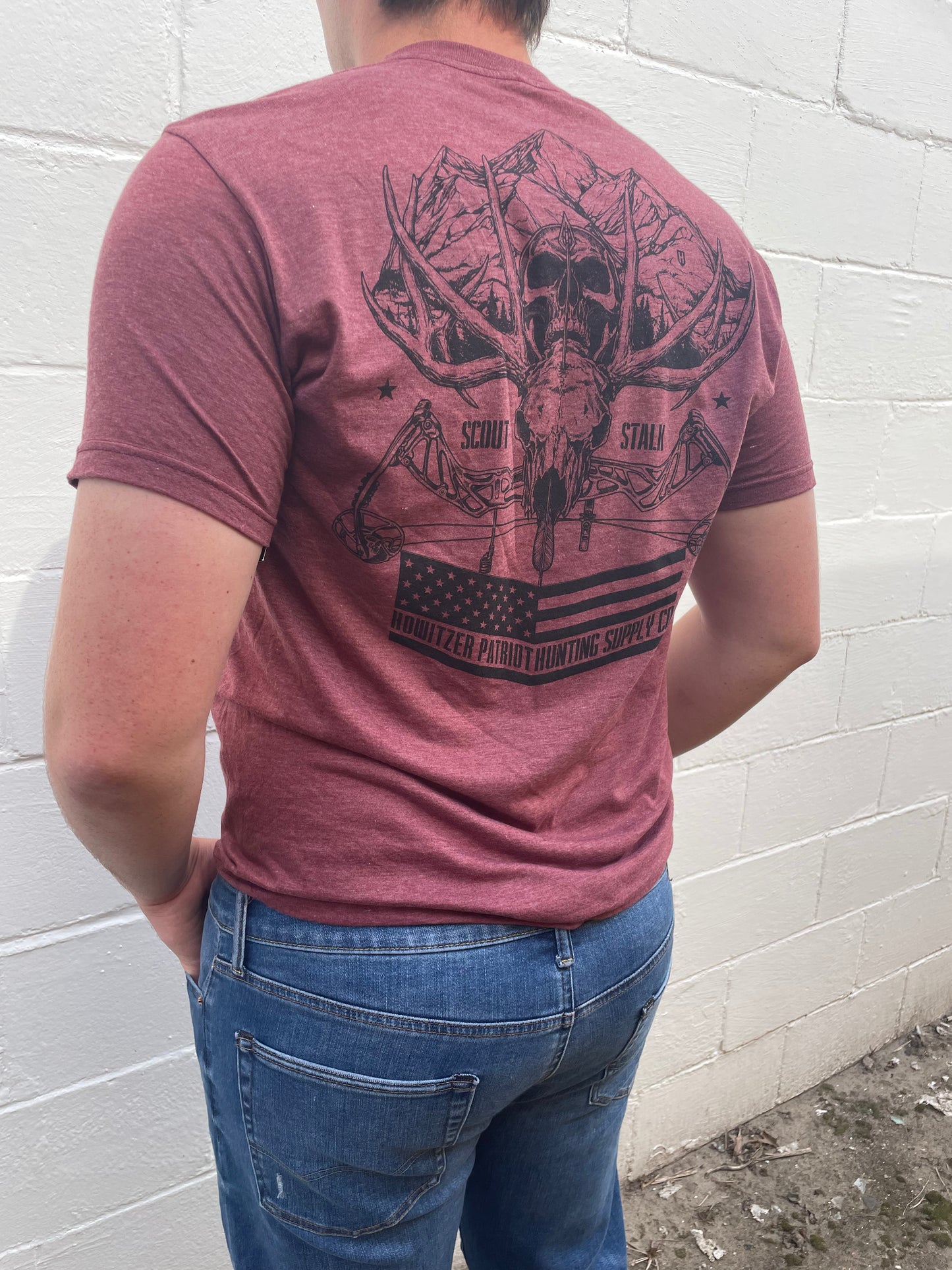MEN'S MAROON SKULL GRAPHIC SHORT SLEEVE T-SHIRT