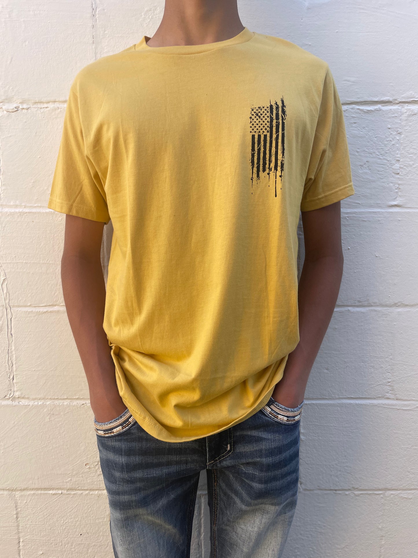 MEN'S MUSTARD GRAPHIC SHORT SLEEVE T-SHIRT