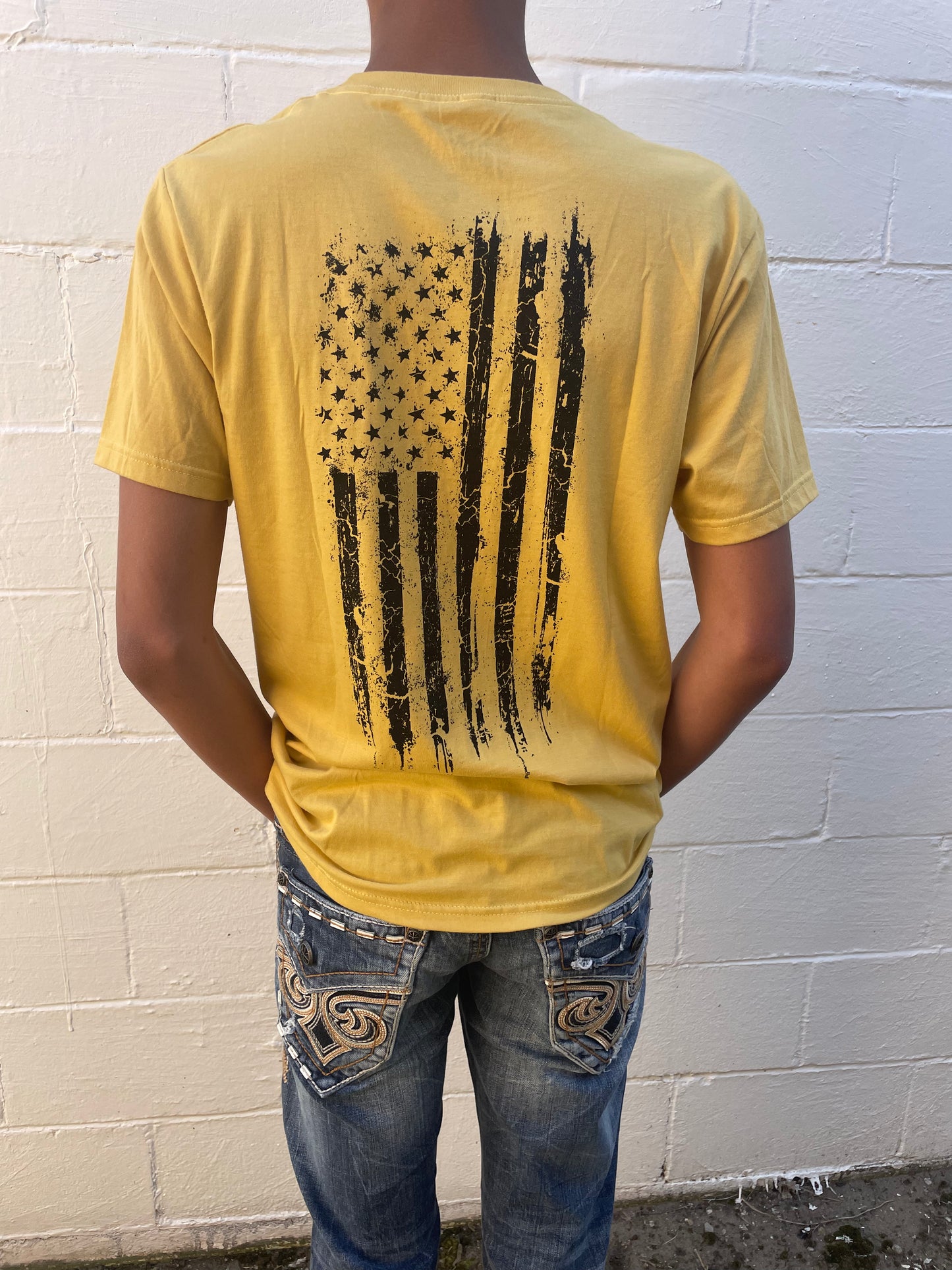 MEN'S MUSTARD GRAPHIC SHORT SLEEVE T-SHIRT