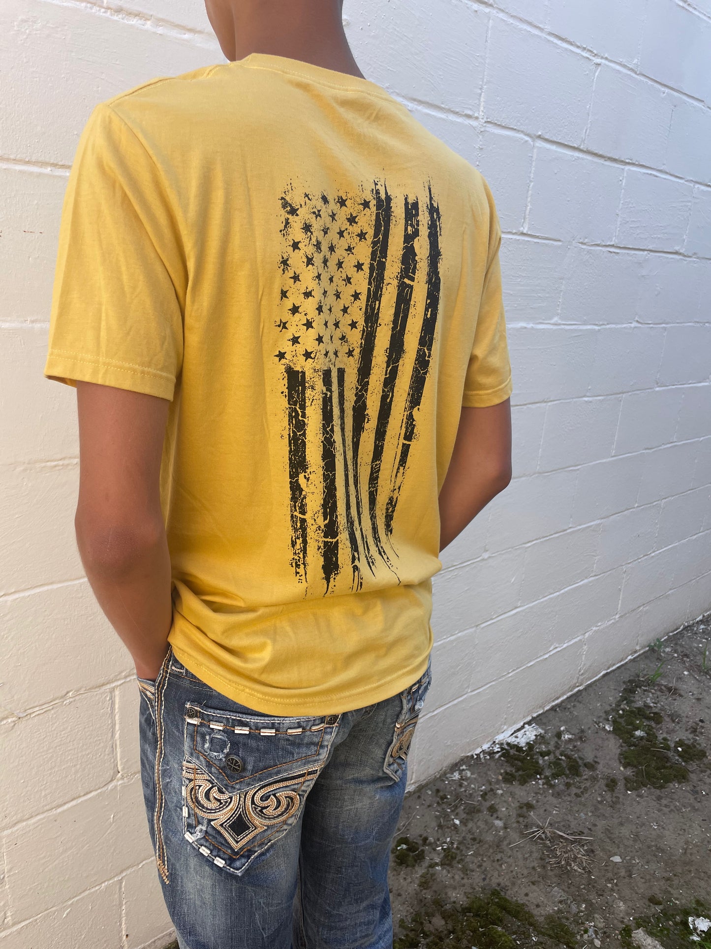 MEN'S MUSTARD GRAPHIC SHORT SLEEVE T-SHIRT