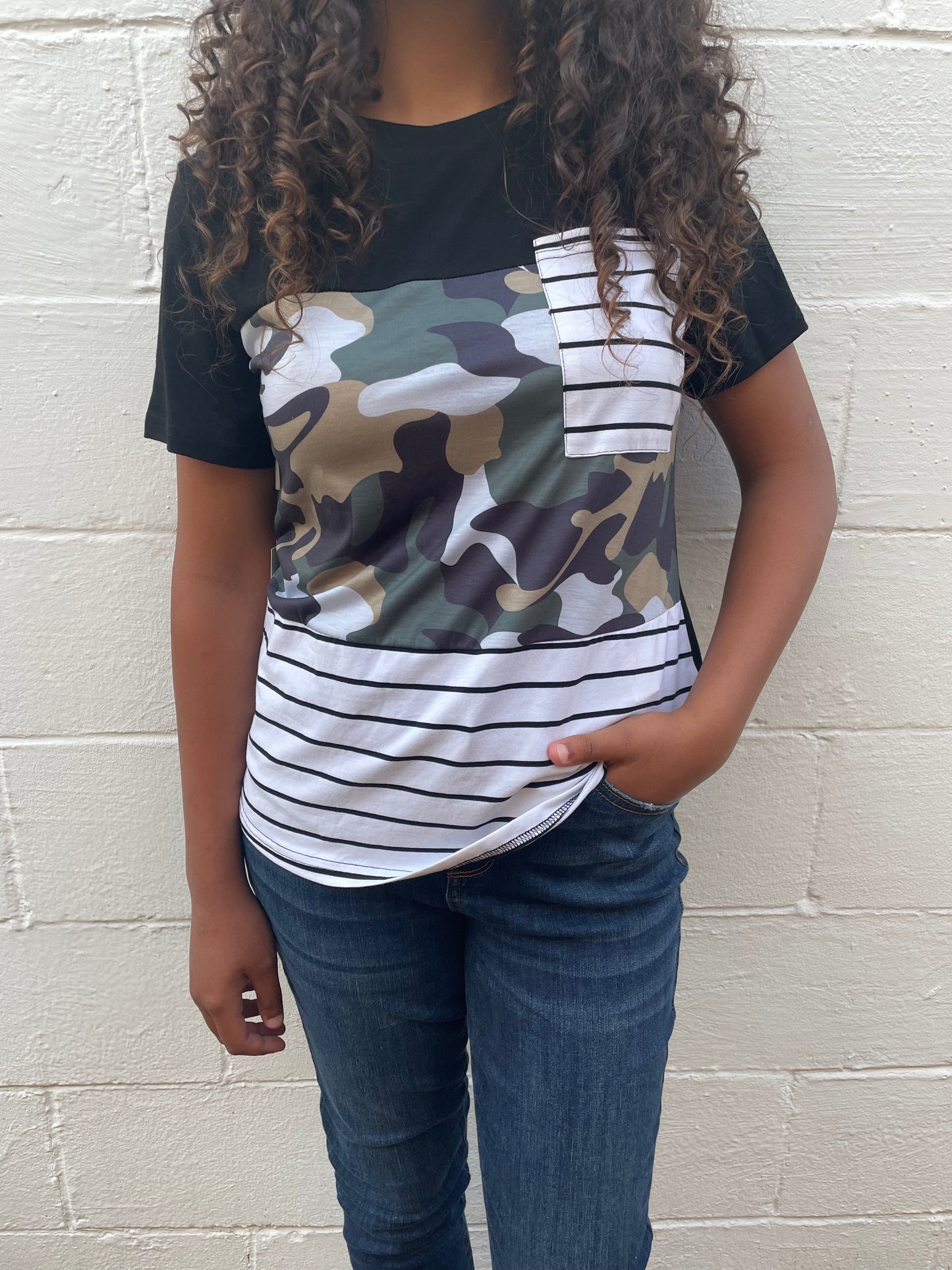 WOMENS BLACK/CAMO/STRIPE T-SHIRT
