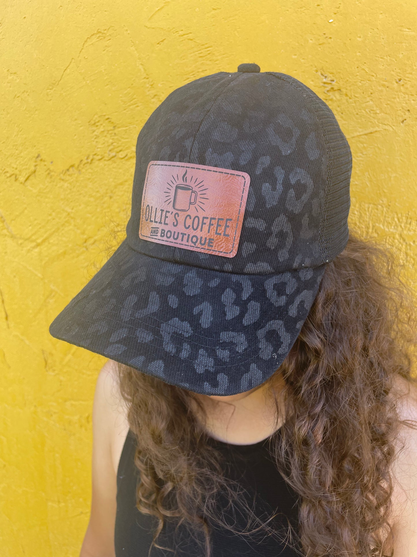 OLLIE'S BLACK ON BLACK LEOPARD PRINT MESH BALL CAP