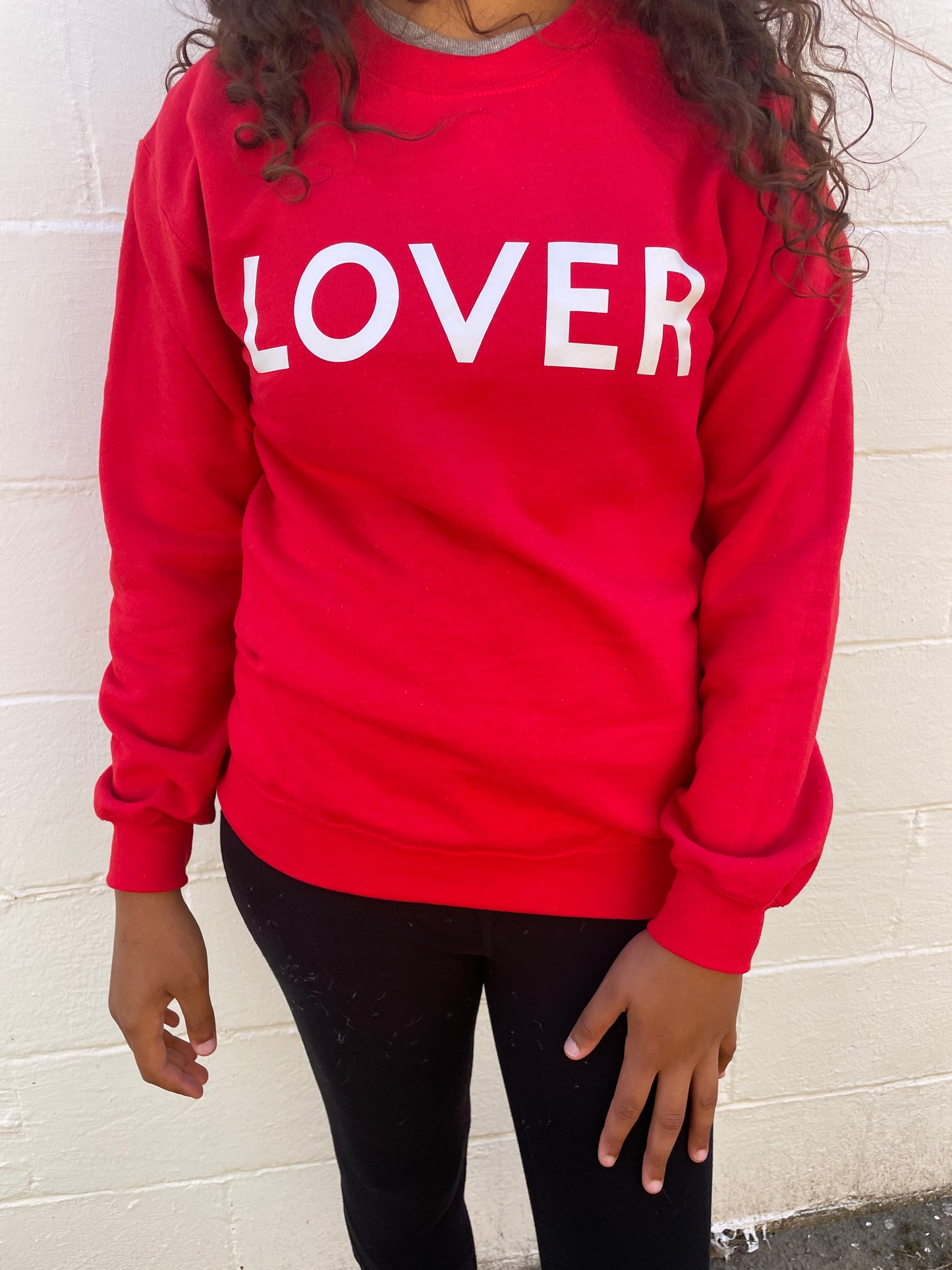 LONG SLEEVE GRAPHIC RED SWEATSHIRT