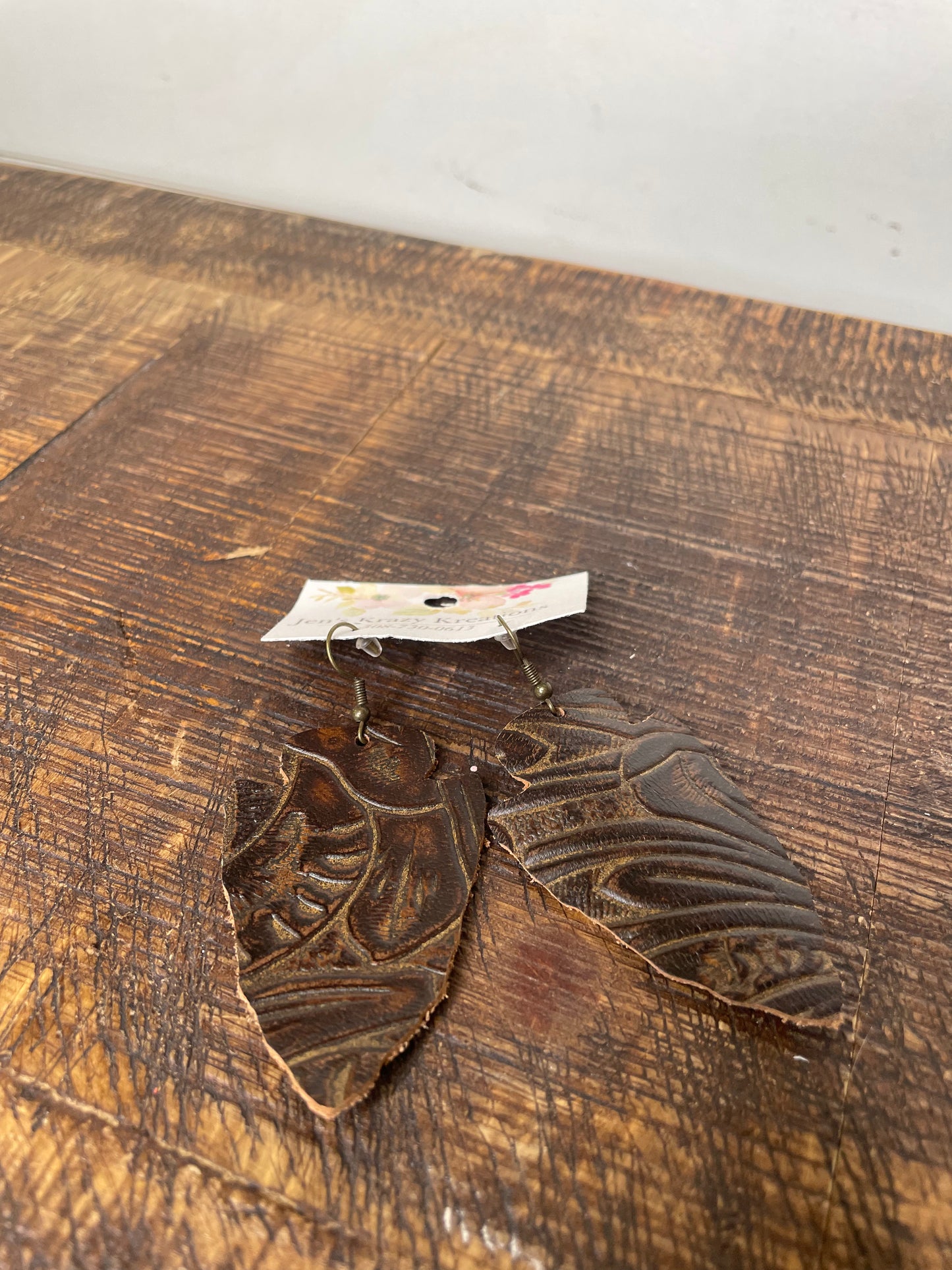 FAUX LEATHER ARROWHEAD EARRINGS