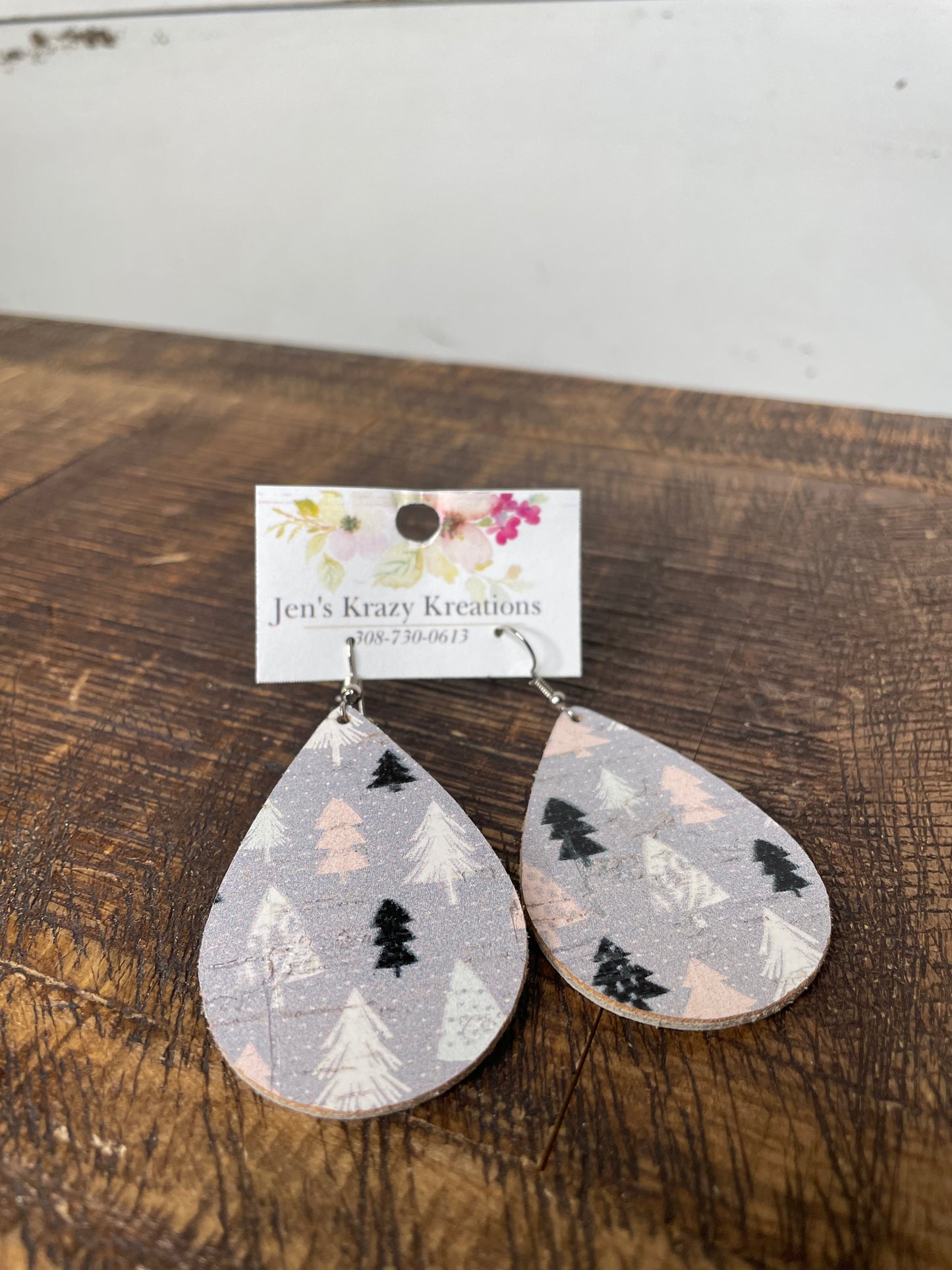 FAUX LEATHER TEAR DROP TREE PRINT EARRINGS