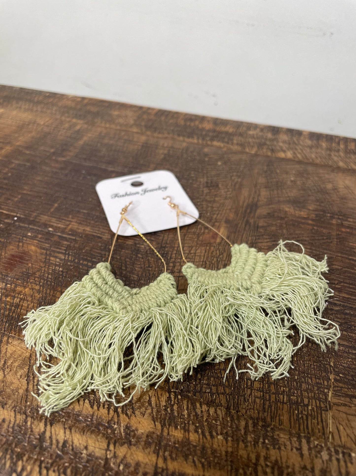 SAGE GREEN MACRAME EARRINGS