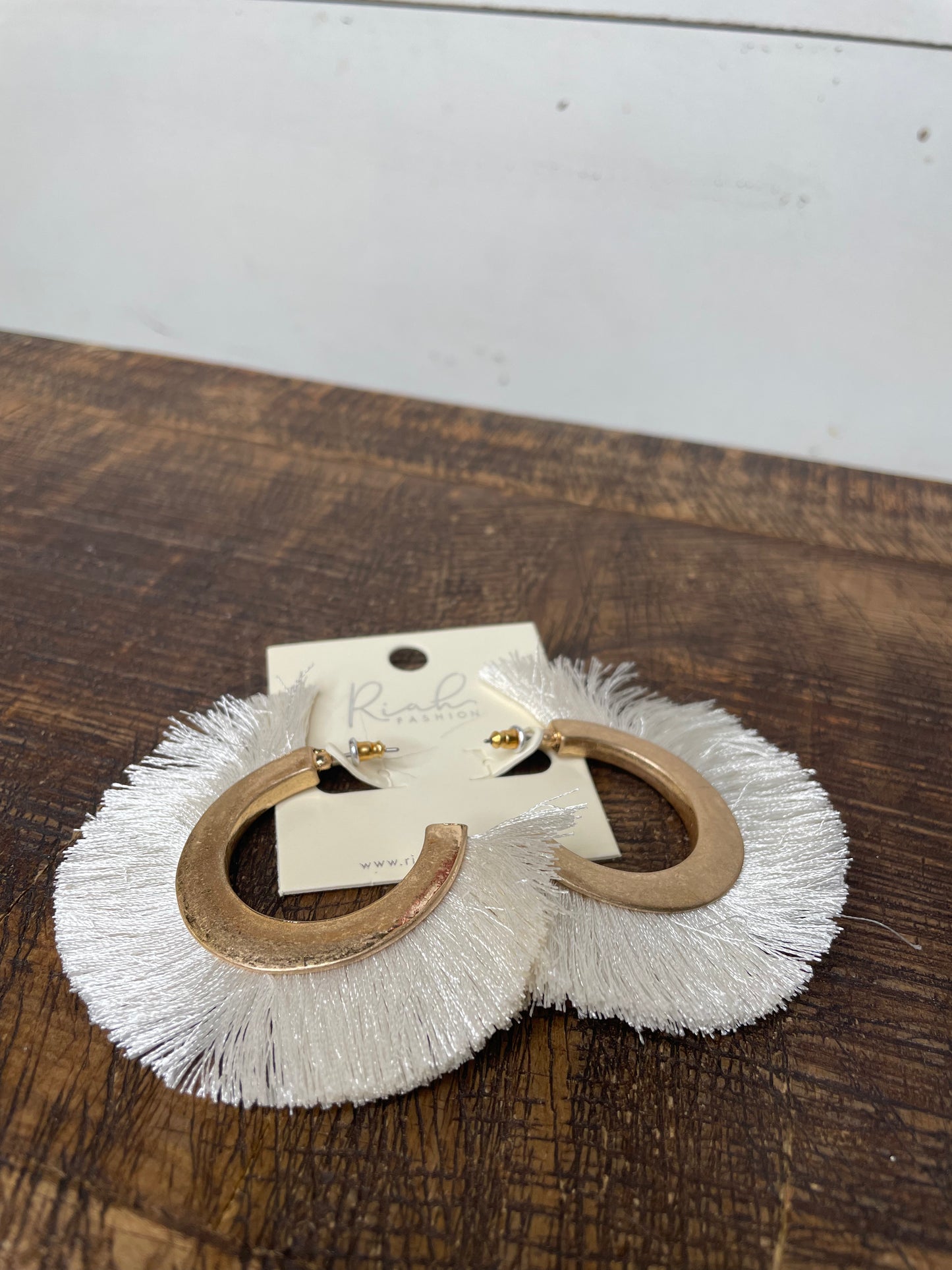 BOHEMIAN SILKY THREAD TASSEL STRAND FRINGE STATEMENT HOOP