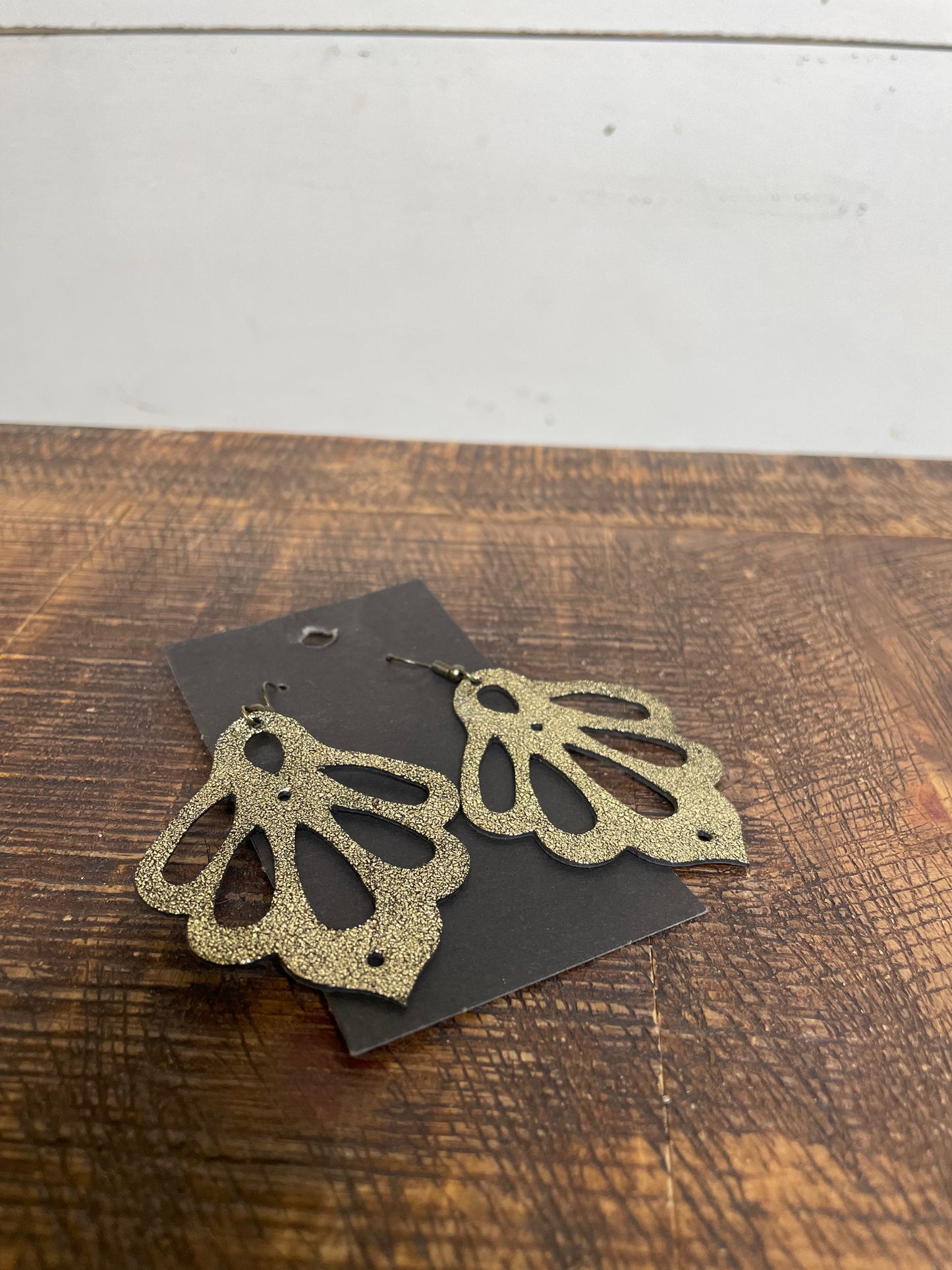 FAUX LEATHER SHELL SHINY ANTIQUE GOLD EARRINGS