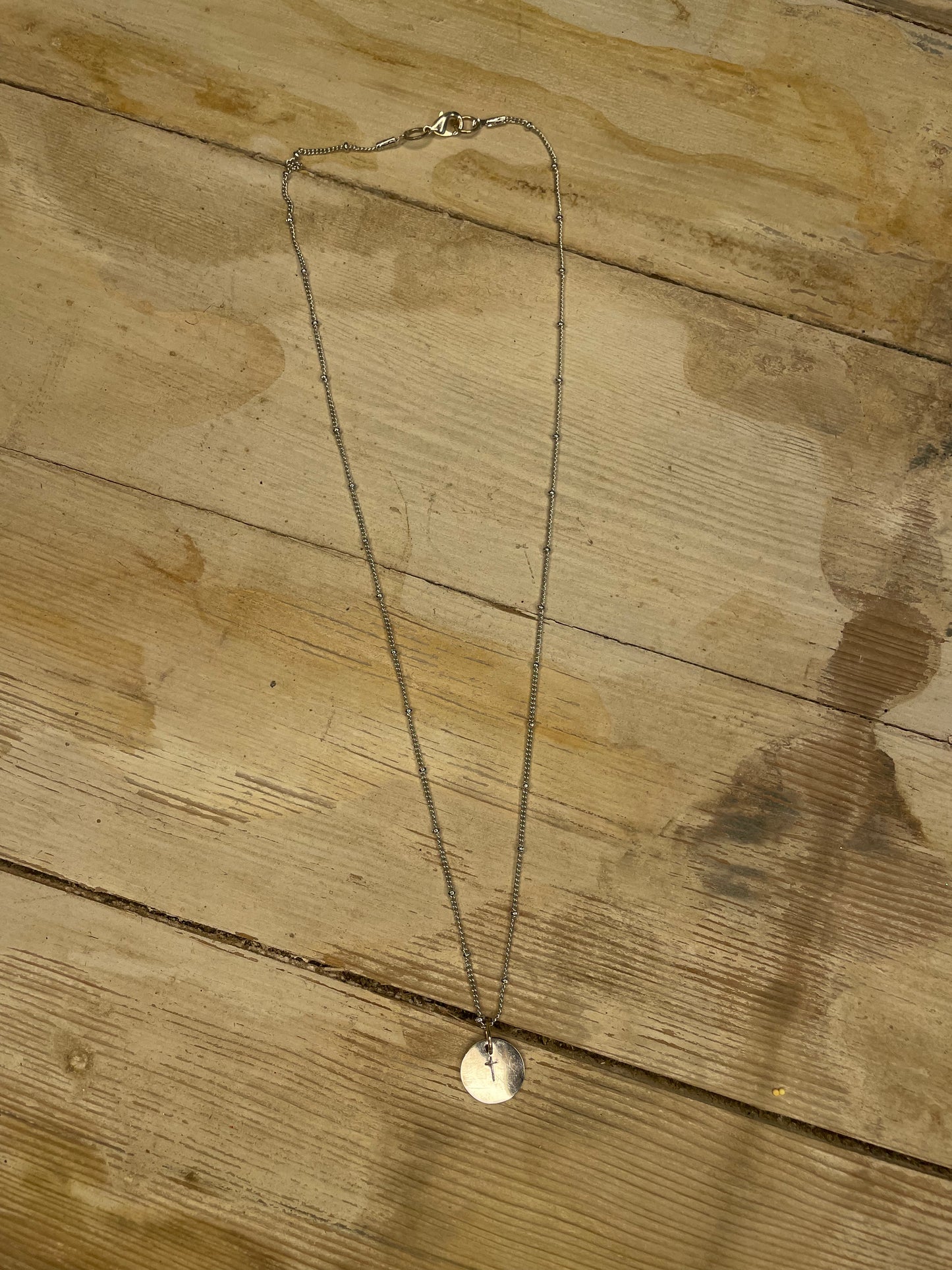 SILVER CROSS PENDANT NECKLACE