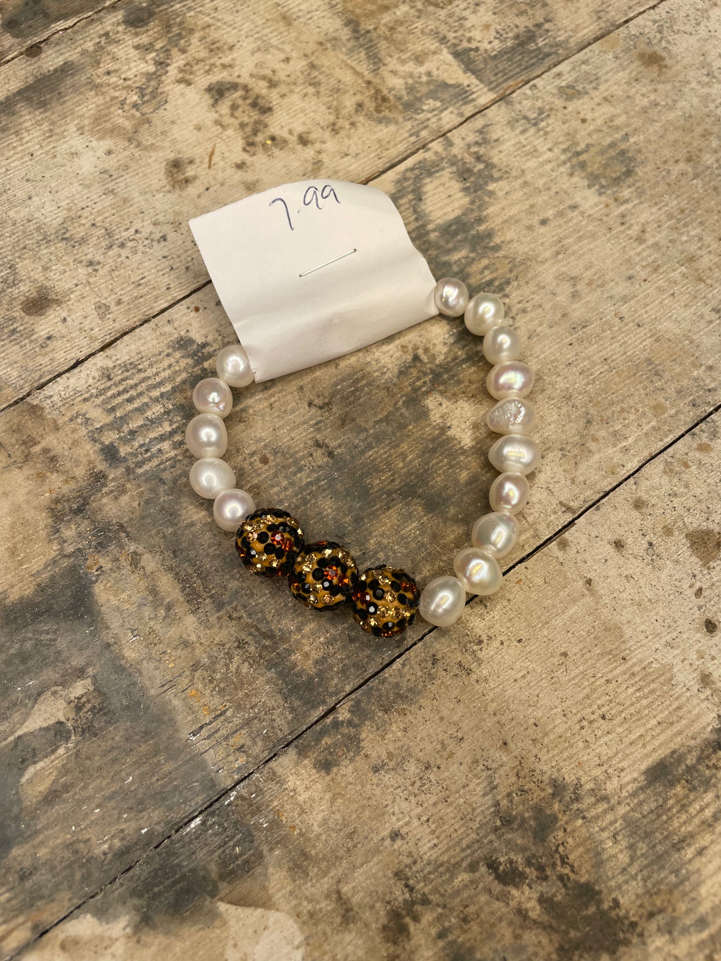 WHITE AND BROWN BEADED BRACELET