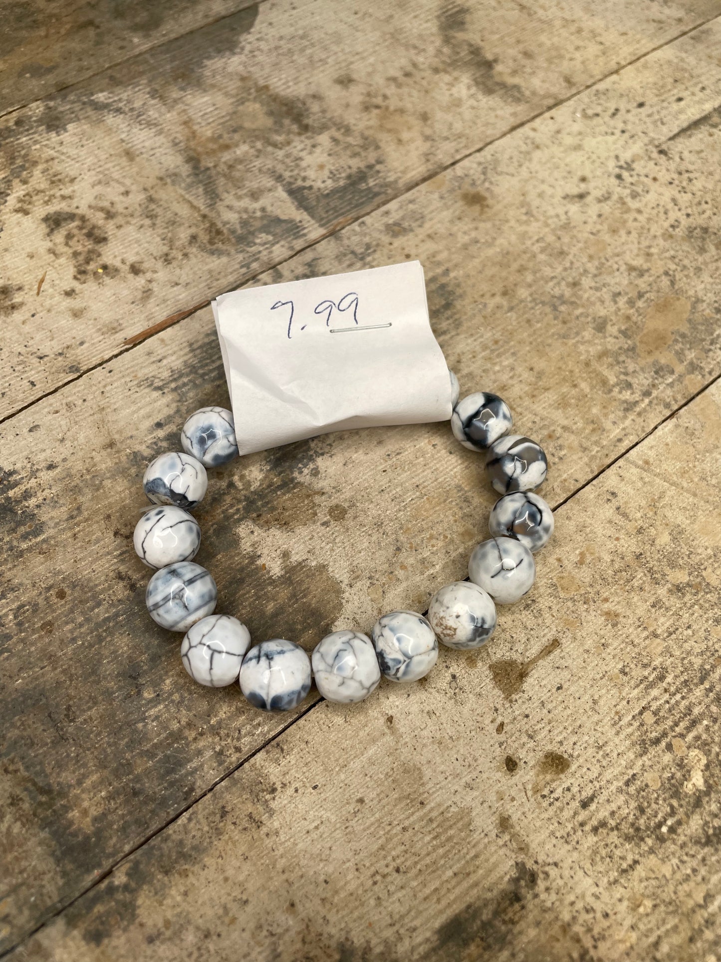 BLUE AND WHITE MARBLED BEADED BRACELET