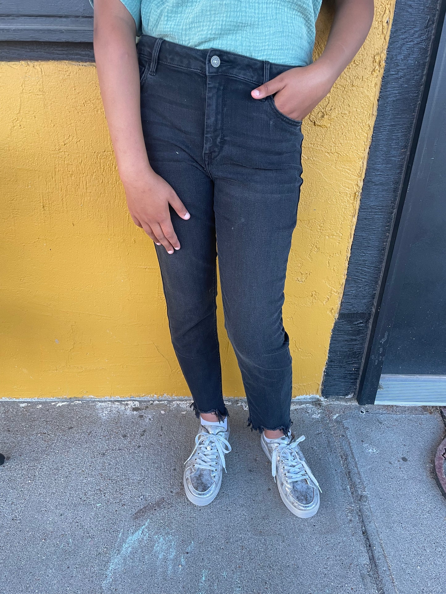 WOMENS BLACK DISTRESSED SKINNY JEANS