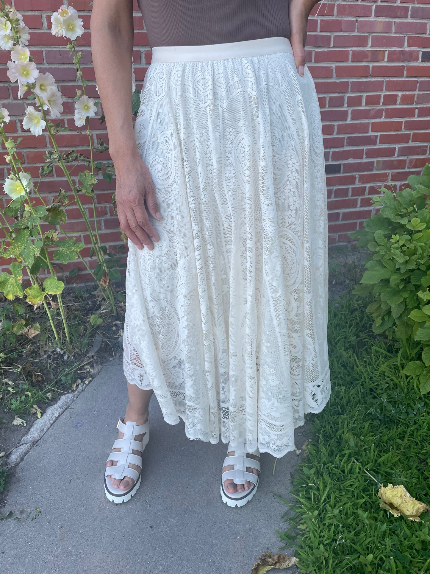 WOMENS LONG CREAM LACE SKIRT
