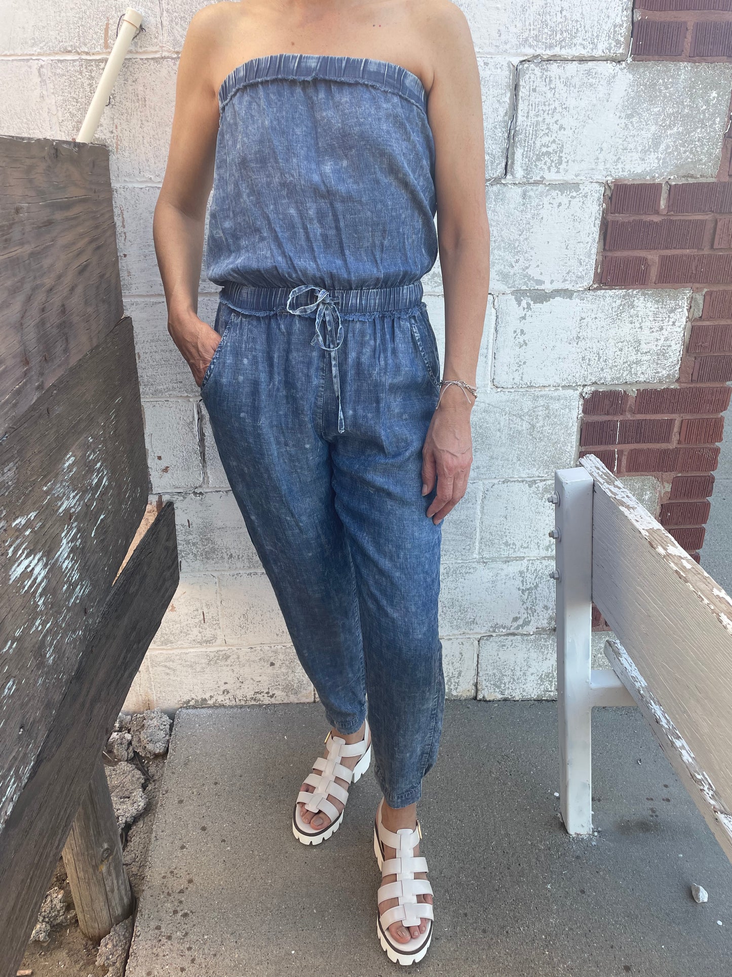 WOMEN'S DENIM JUMPSUIT