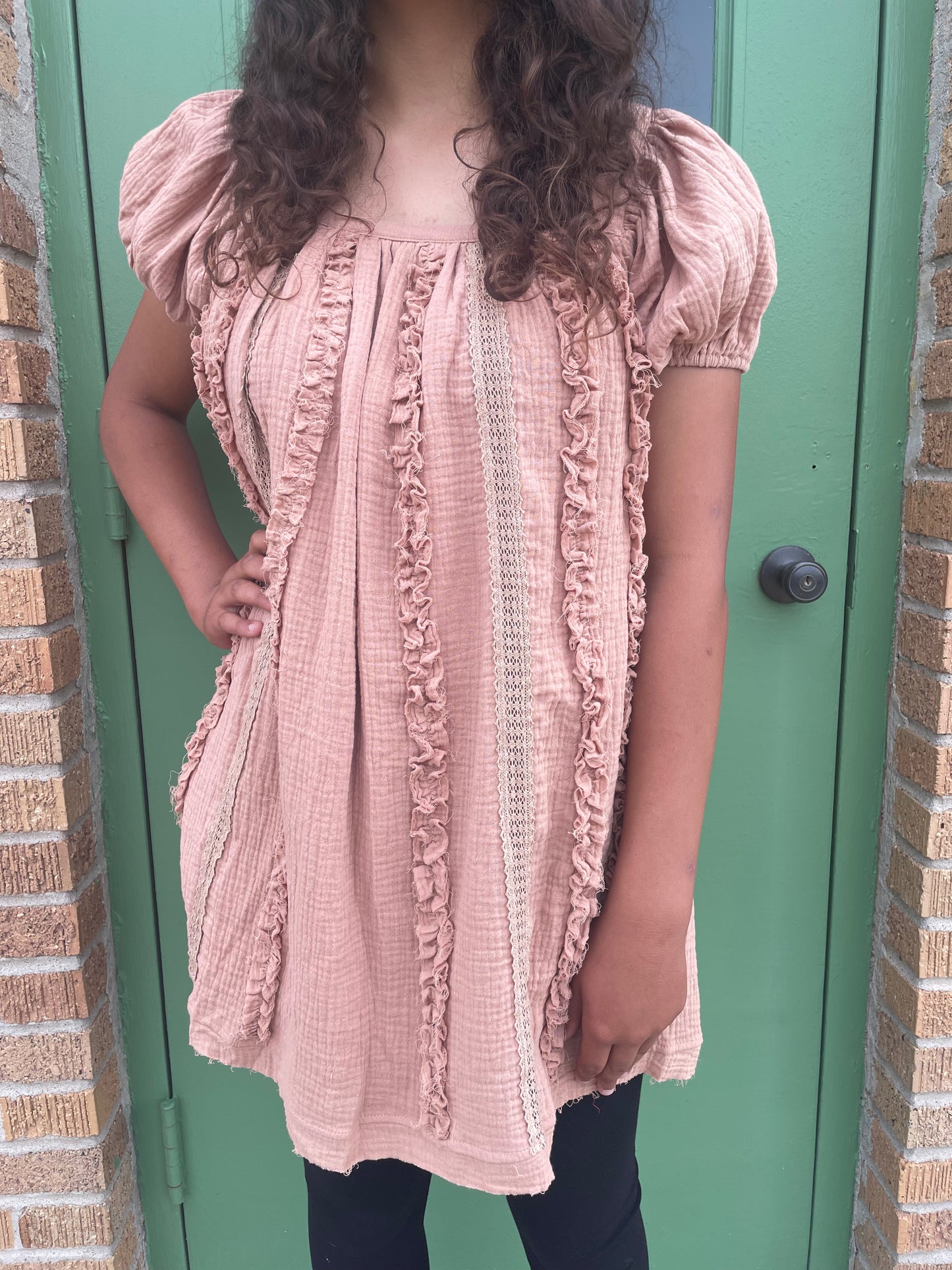 WOMENS SHORT SLEEVE CARAMEL RUFFLED BLOUSE