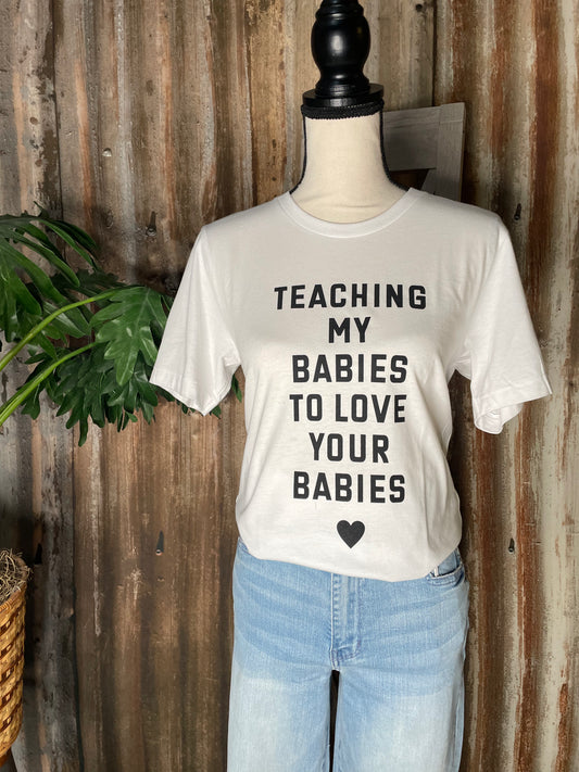 WOMENS GRAPHIC T-SHIRT TEACHING LOVE