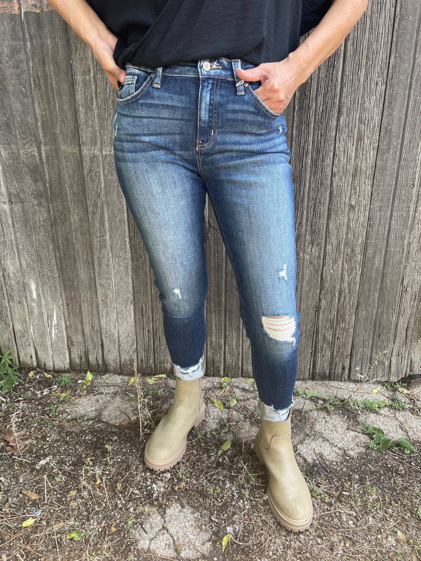 WOMENS DISTRESSED HIGH RISE ANKLE SKINNY JEANS