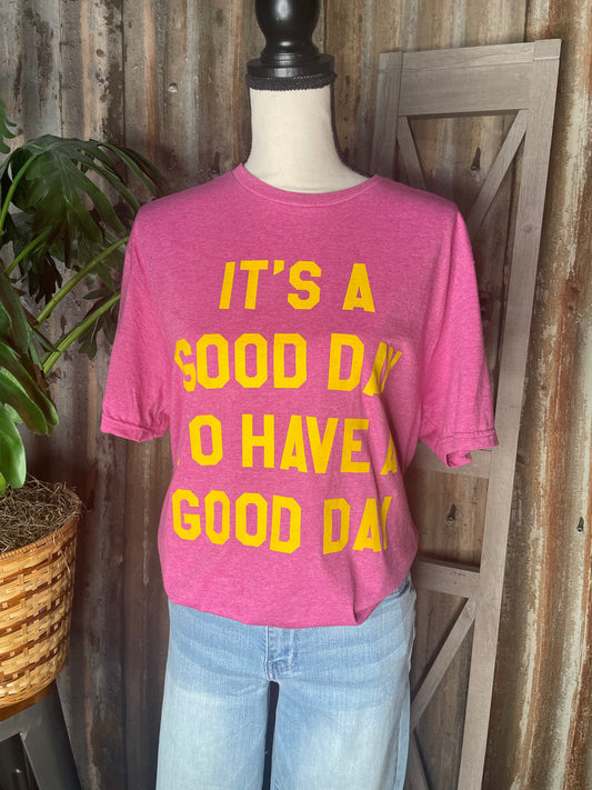 SHORT SLEEVE GRAPHIC BERRY T-SHIRT