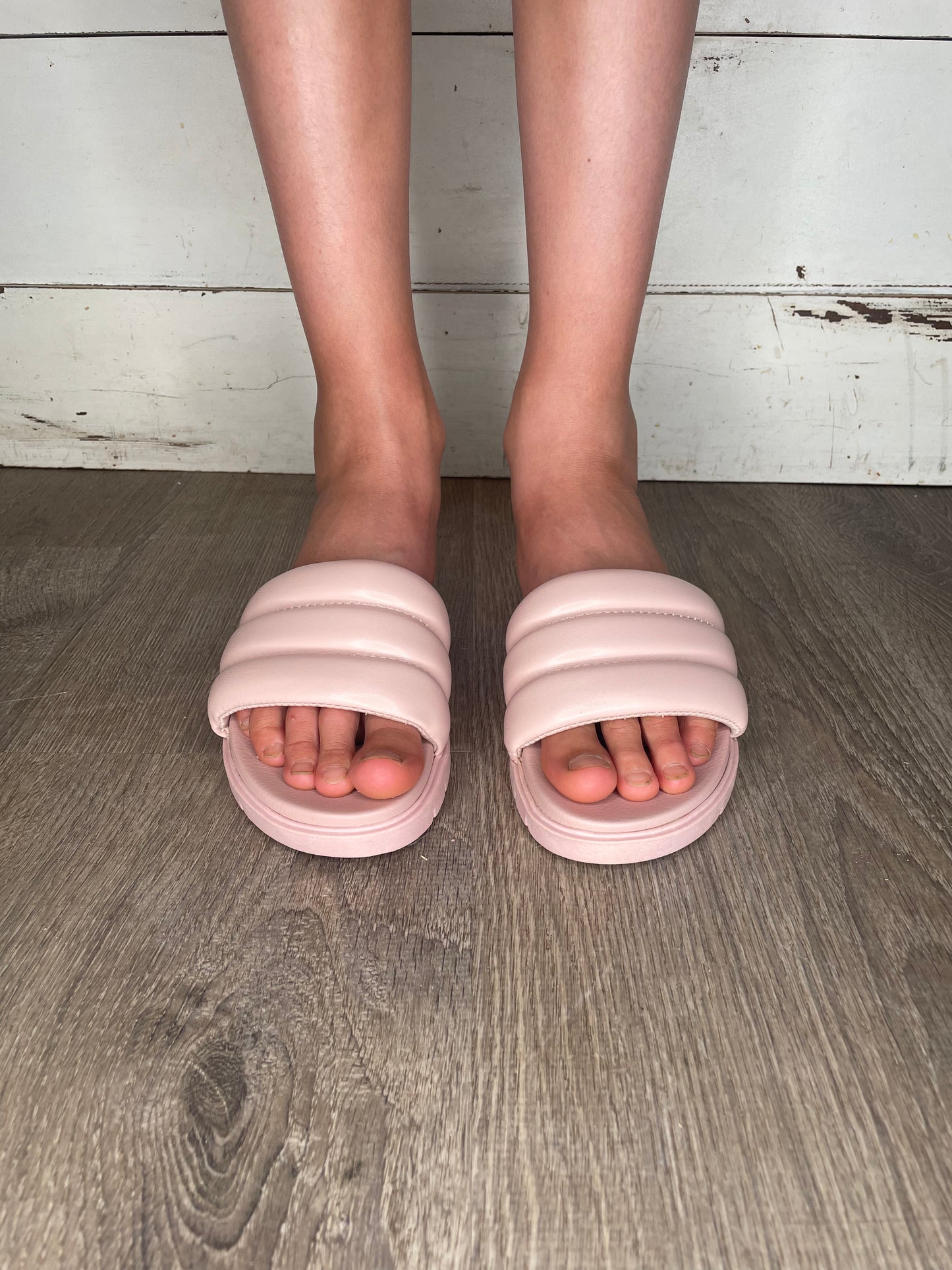 WOMENS BLUSH PINK SLIP ON FOOTWEAR