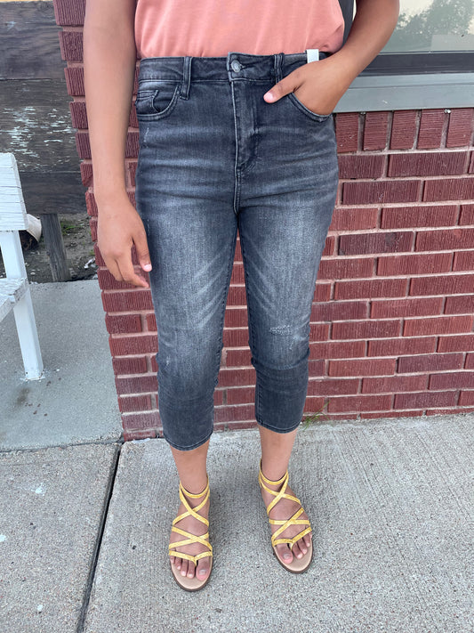WOMENS HIGHWAIST DISTRESSED SKINNY FIT CAPRI BLACK JEANS