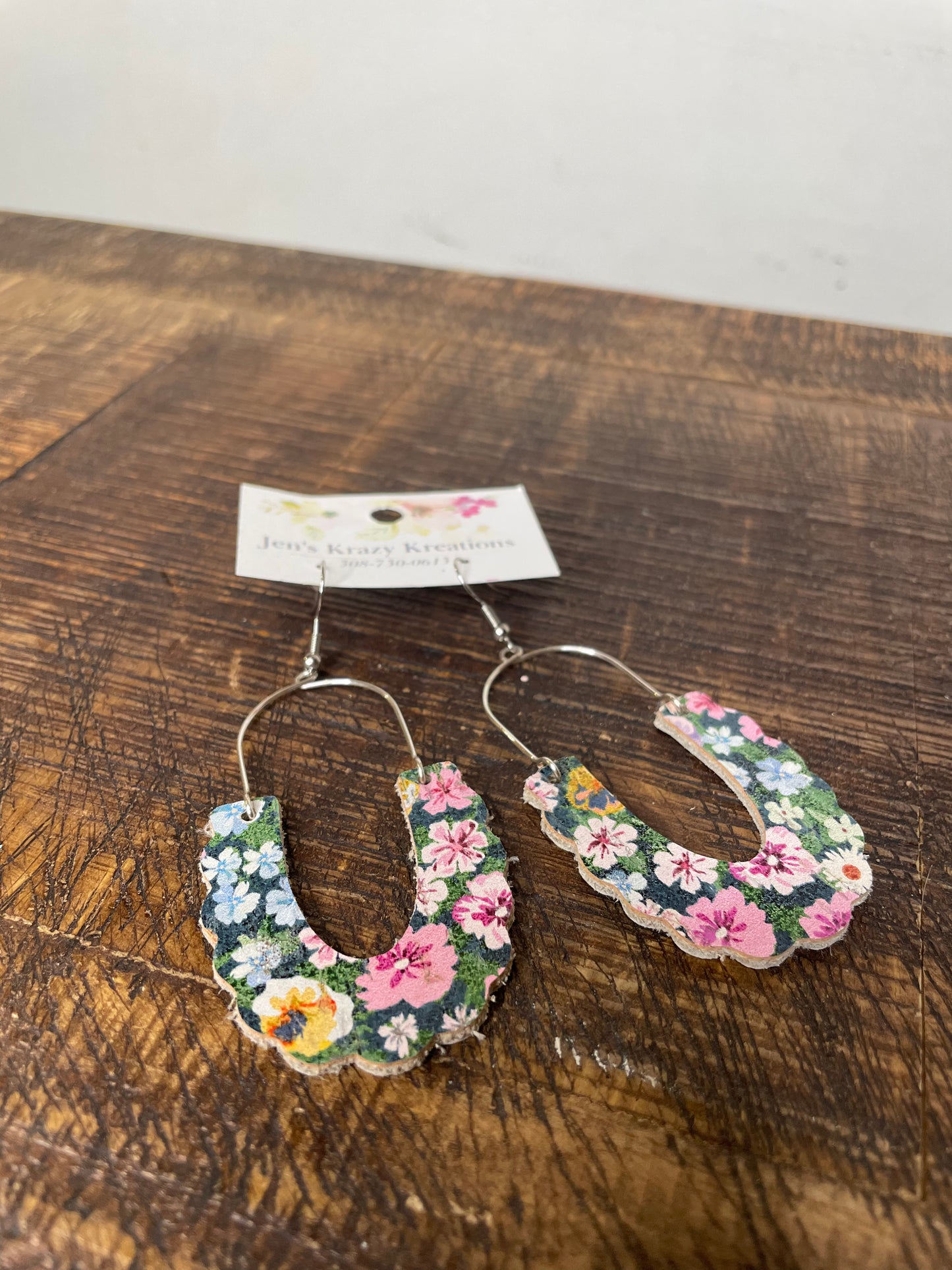 FLORAL FAUX LEATHER EARRINGS