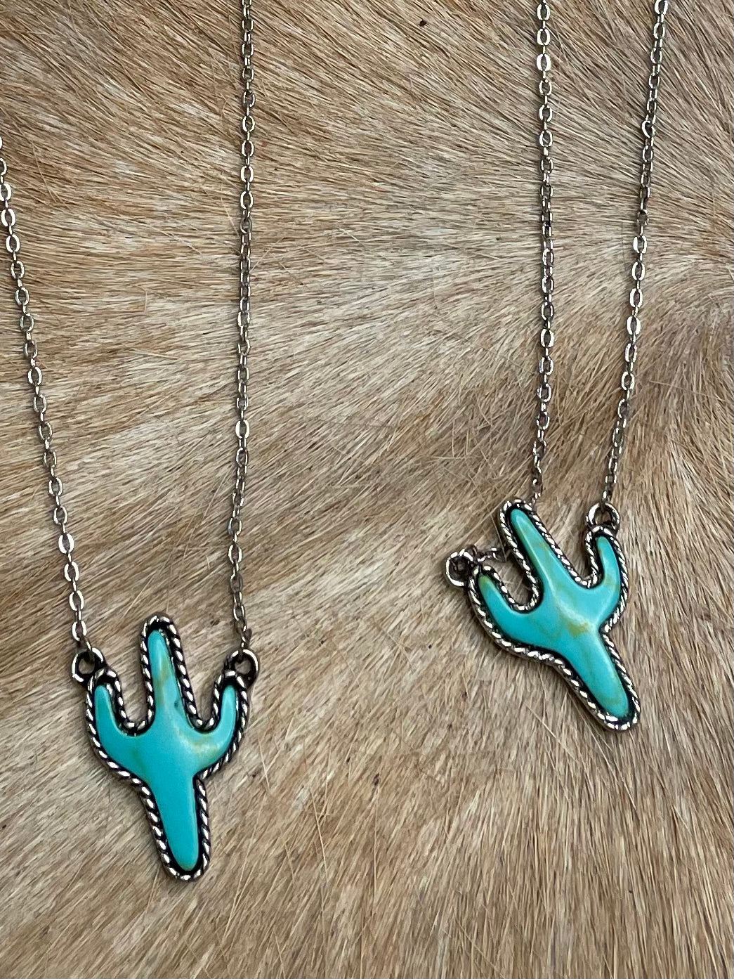 TURQUOISE CACTUS ON SILVER CHAIN NECKLACE