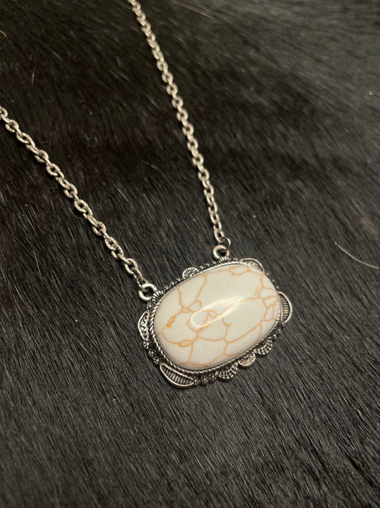 WESTERN OVAL STONE PENDANT