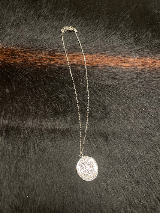 SILVER MEDALLION NECKLACE