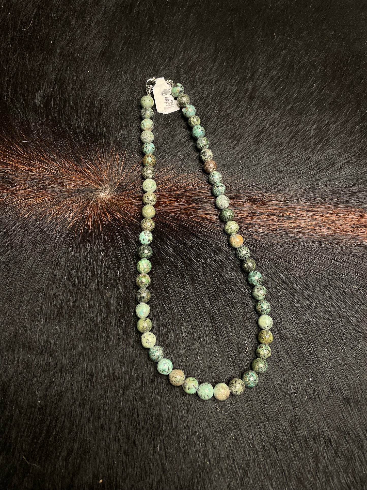 MARBLED GREEN BEADED NECKLACE