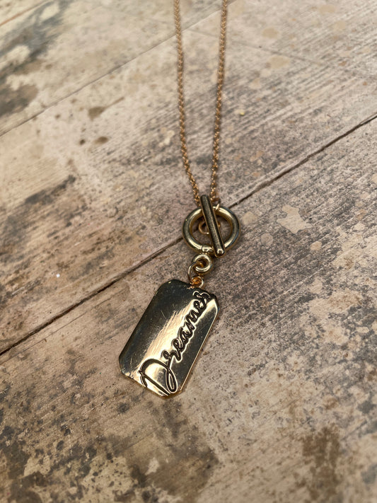 DREAMER SENTIMENT PENDANT NECKLACE