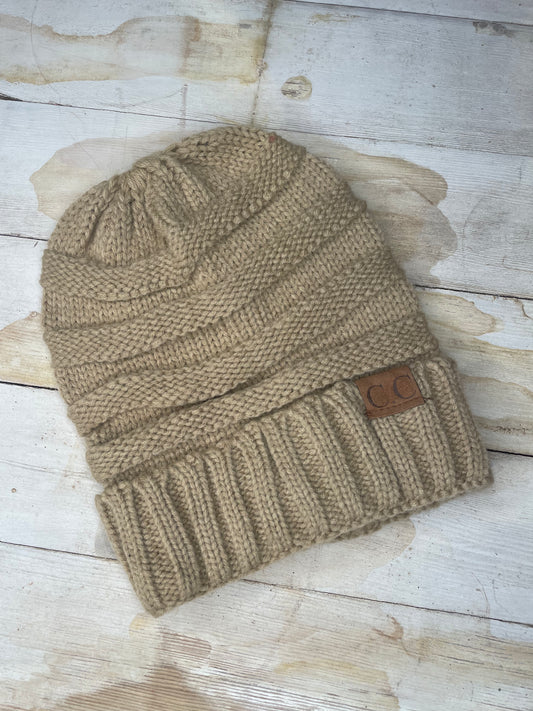 UNISEX BEIGE KNIT BEANIE
