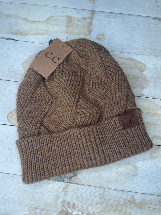 UNISEX CARAMEL KNIT BEANIE