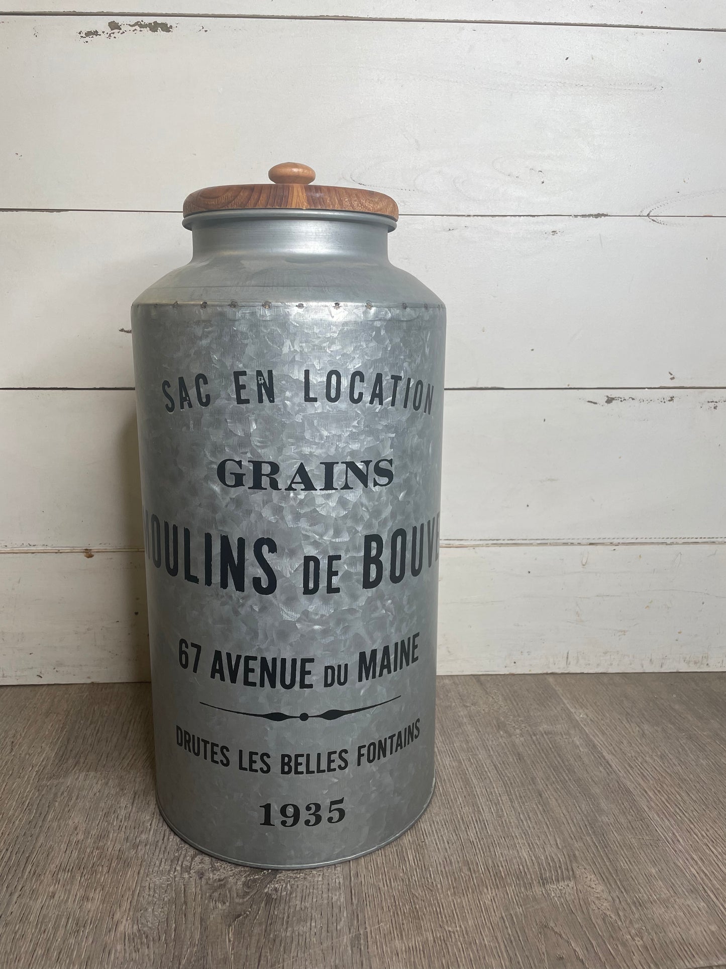 VINTAGE METAL CONTAINER WITH WOOD LID